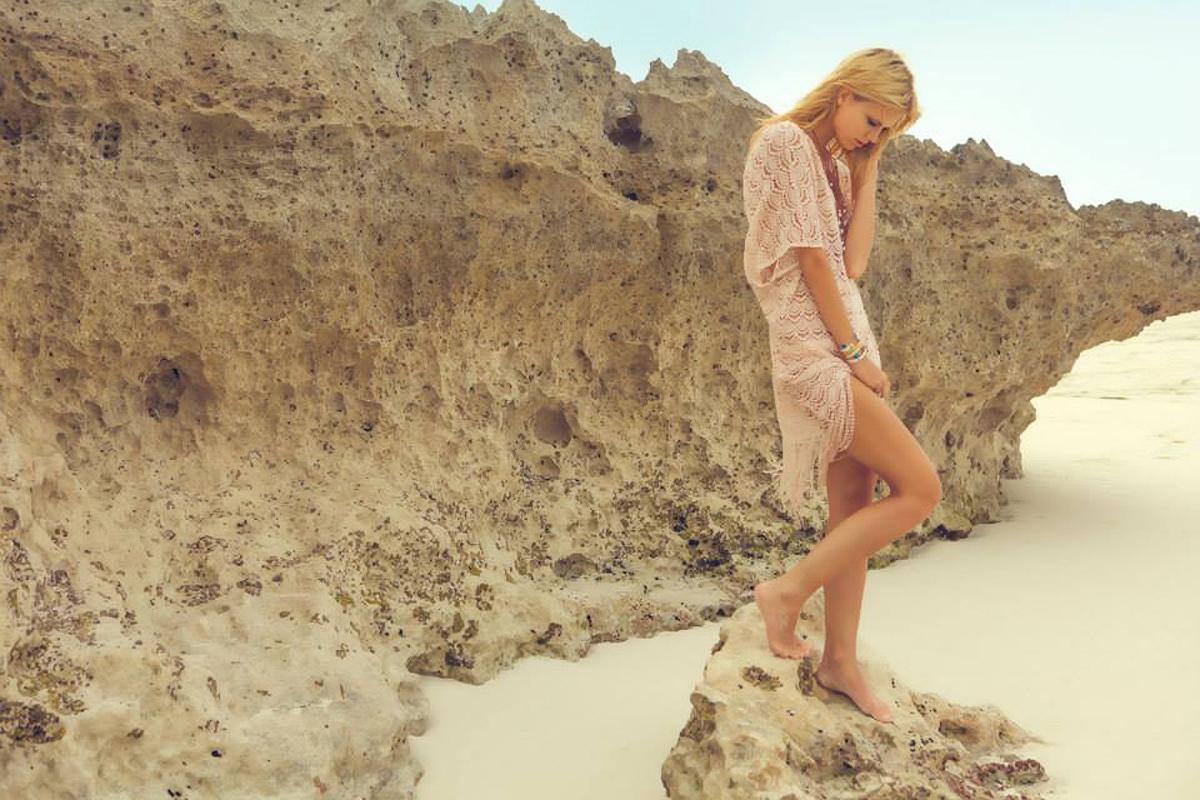 维密超模Nadine Leopold 骨感身材的华丽秀