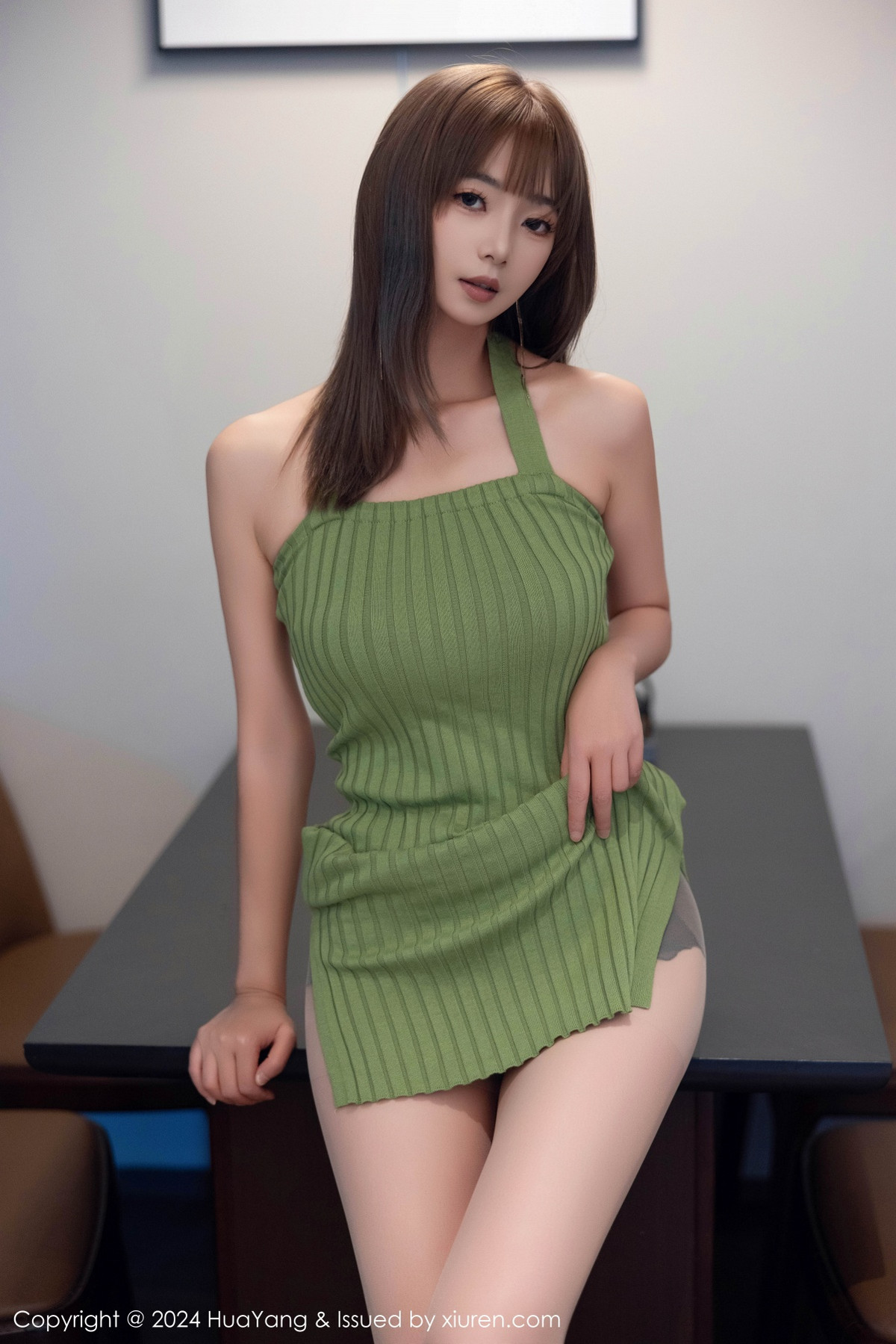 [HuaYang]高清写真图 2024.08.15 VOL.600 宋-kiki 丝袜美腿
