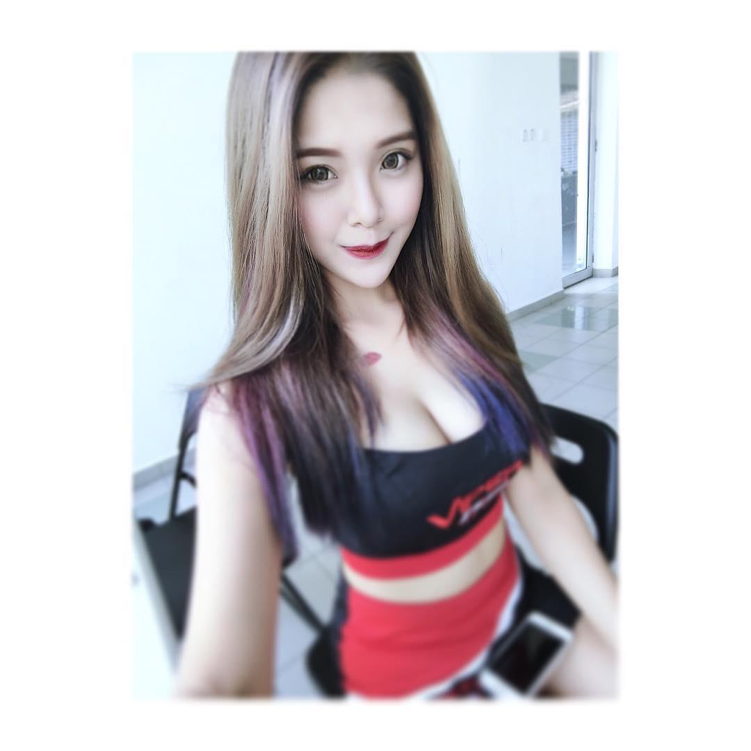 大马正妹Christine Lew 性感美腿女模