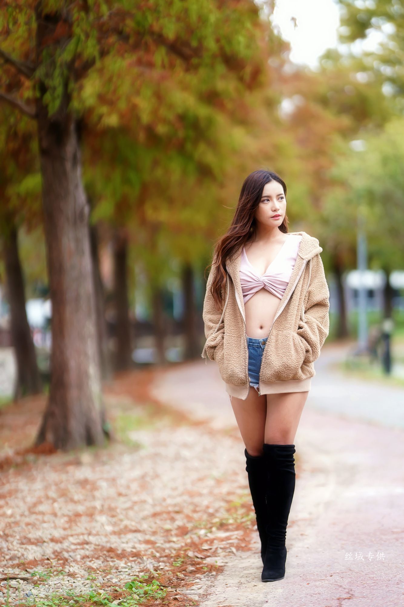 [台湾网美]高清写真图 黄书庭 . 士林官邸 午后