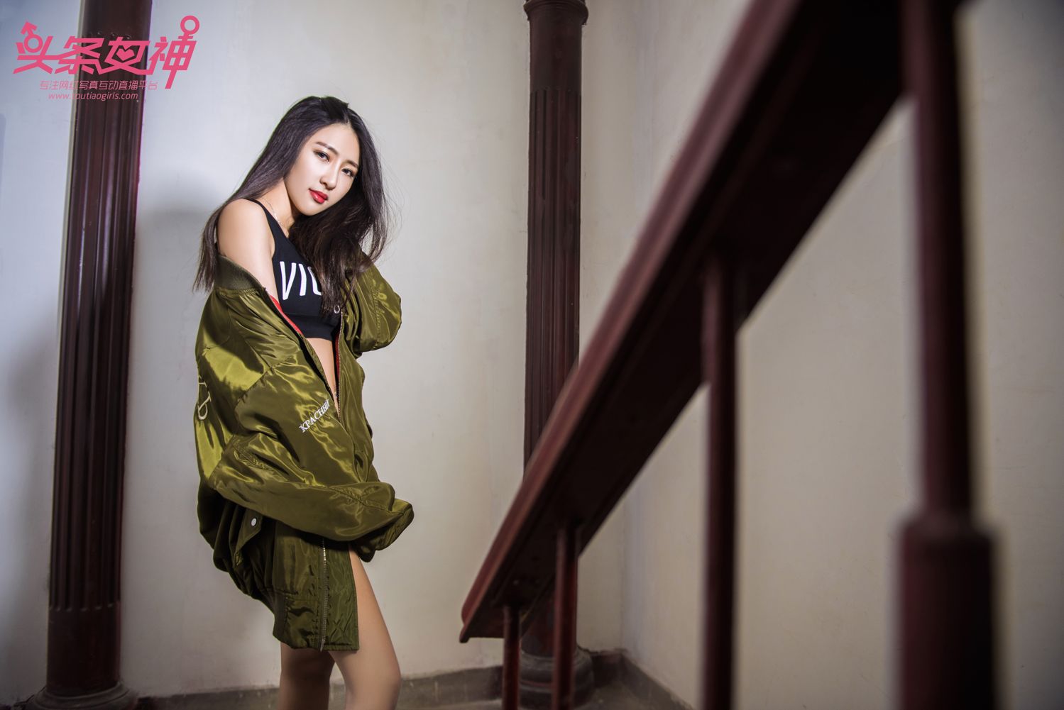 运动甜心如意 冷艳美腿马甲线