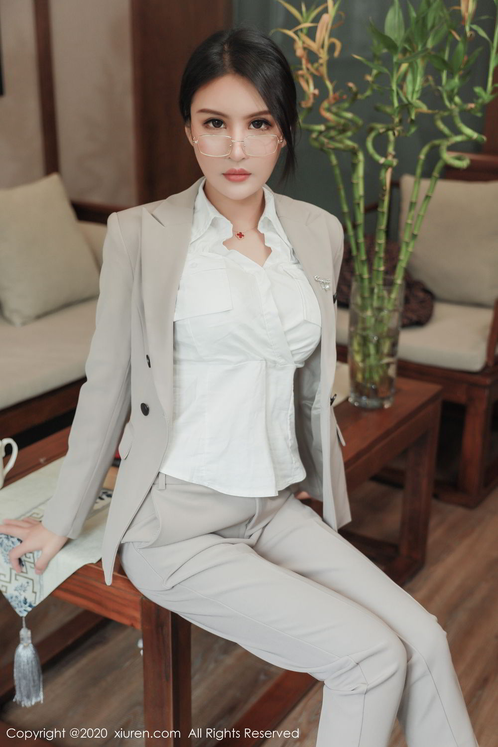 [XIUREN]高清写真图 2020.03.25 Emily顾奈奈