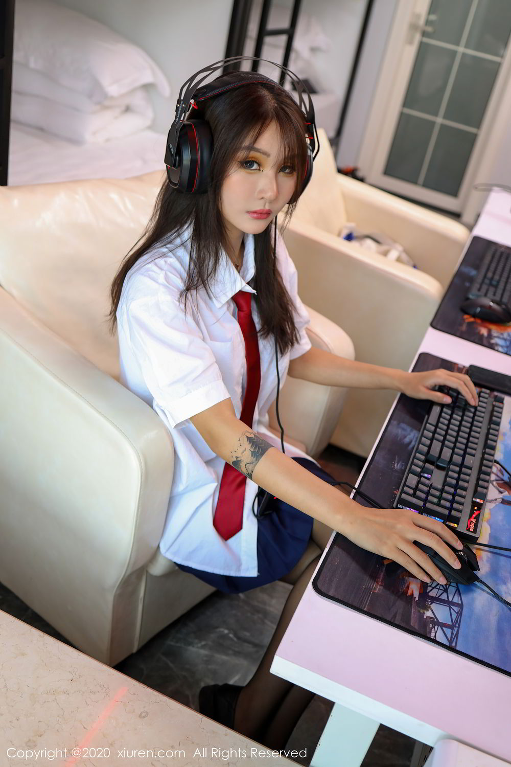 [XiuRen]高清写真图 2020.08.19 No.2461 Emily顾奈奈