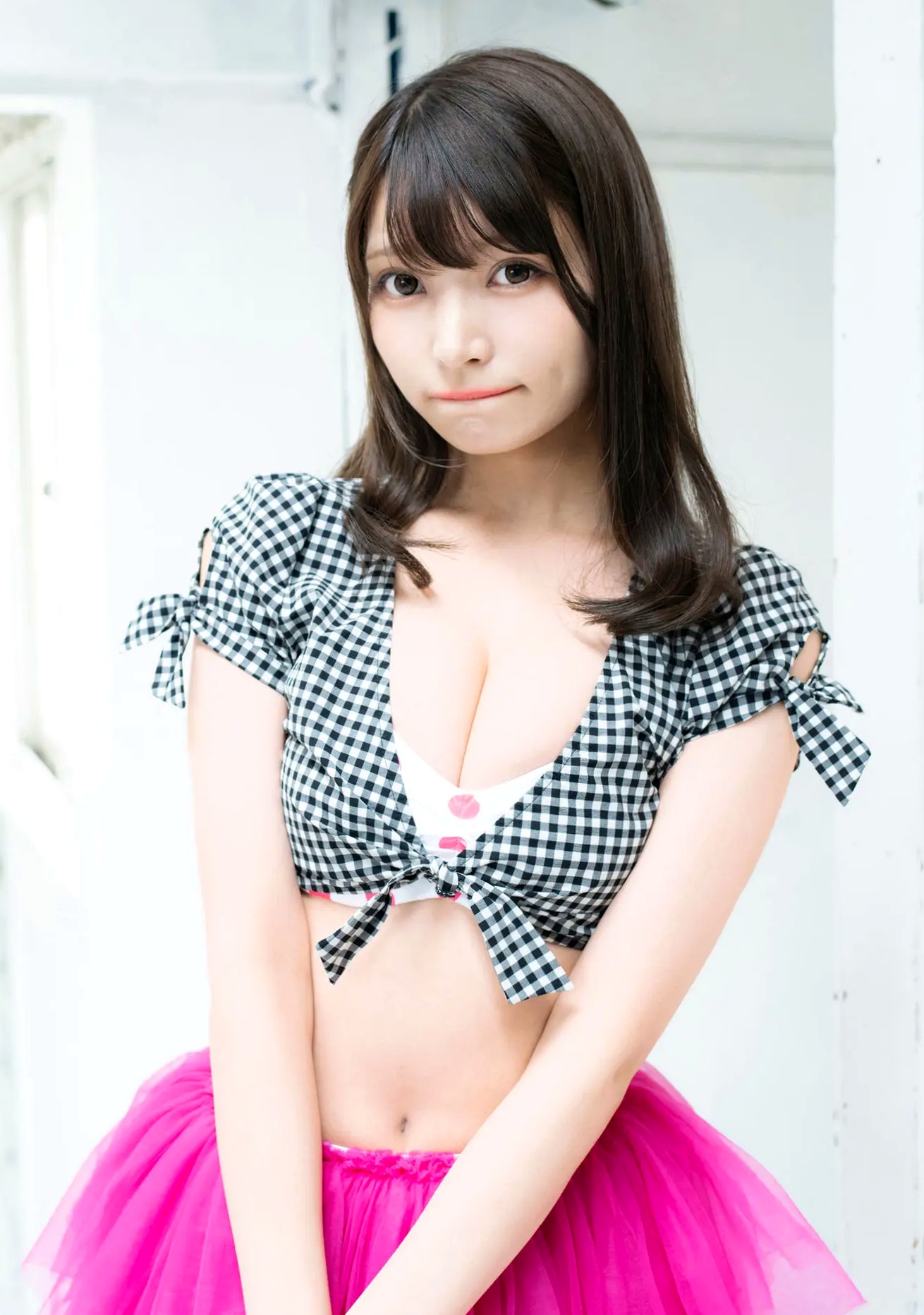 似鳥沙也加 - フェチグラビア creamy. [36P] 日本童颜巨乳女神性感内衣黑丝私房美图