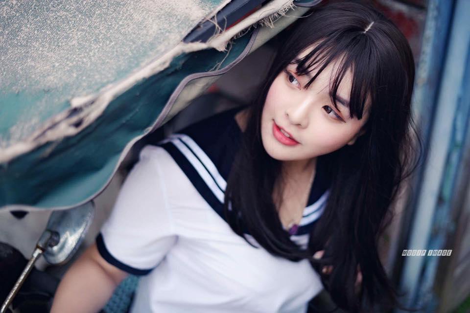 李姿儀- 萌萌脸蛋身材却超火爆的无敌反差！