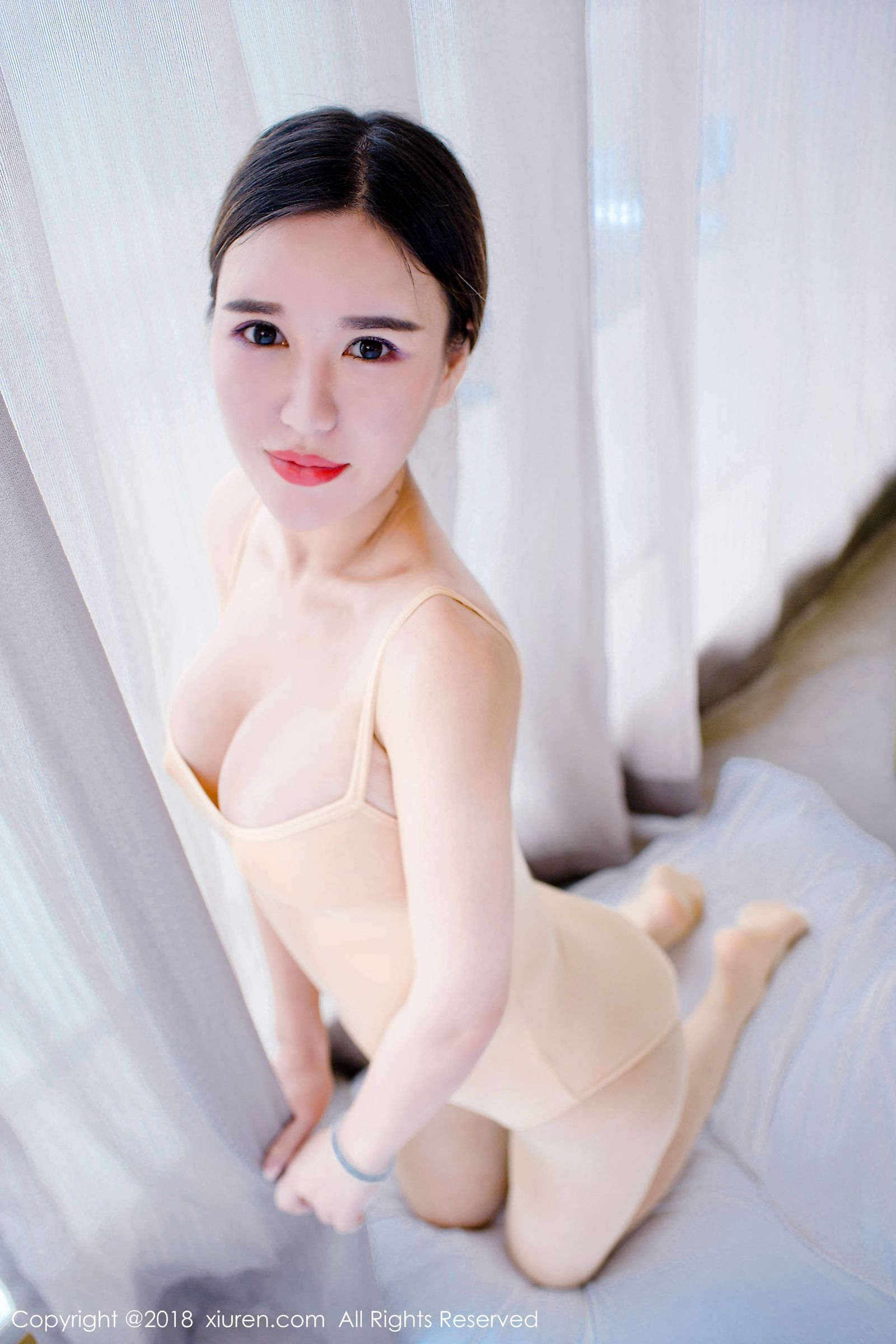 新晋美女王紫琳 性格张扬妖娆妩媚