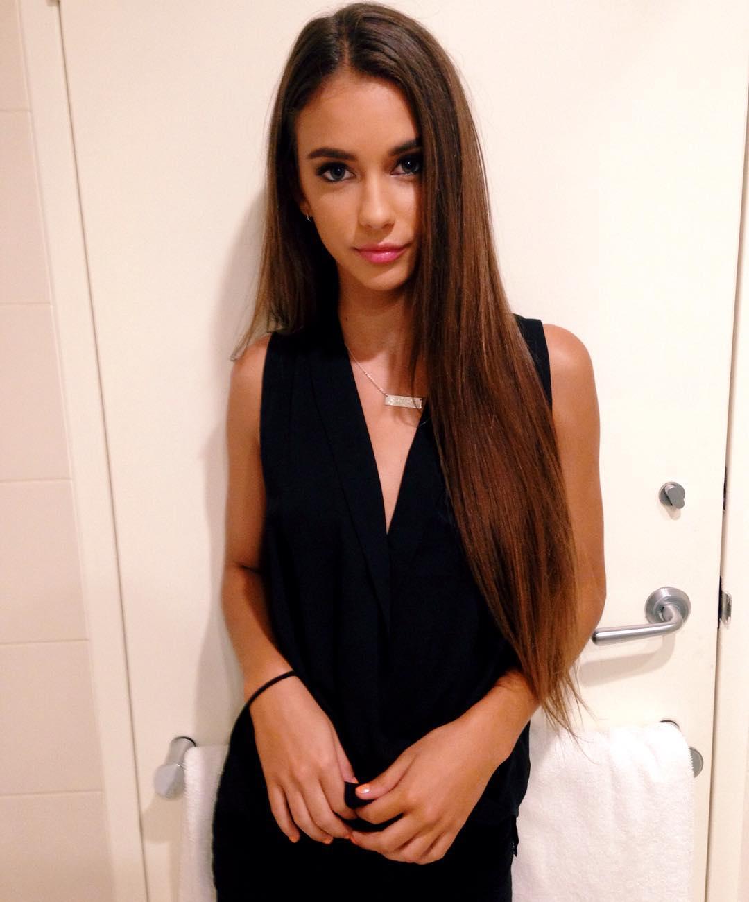 澳洲天使级正妹「Renee Herbert」美颜私房照