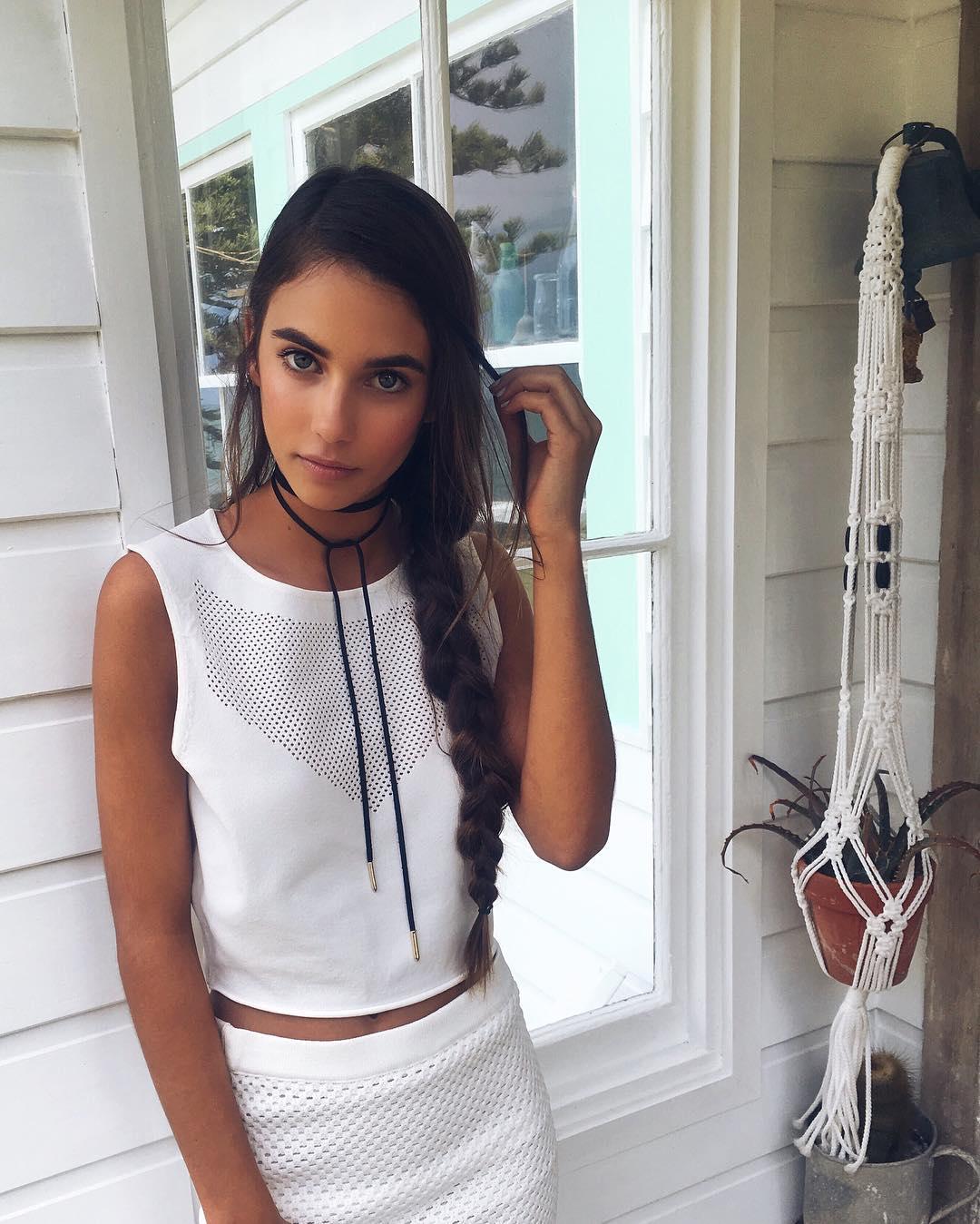 澳洲天使级正妹「Renee Herbert」美颜私房照