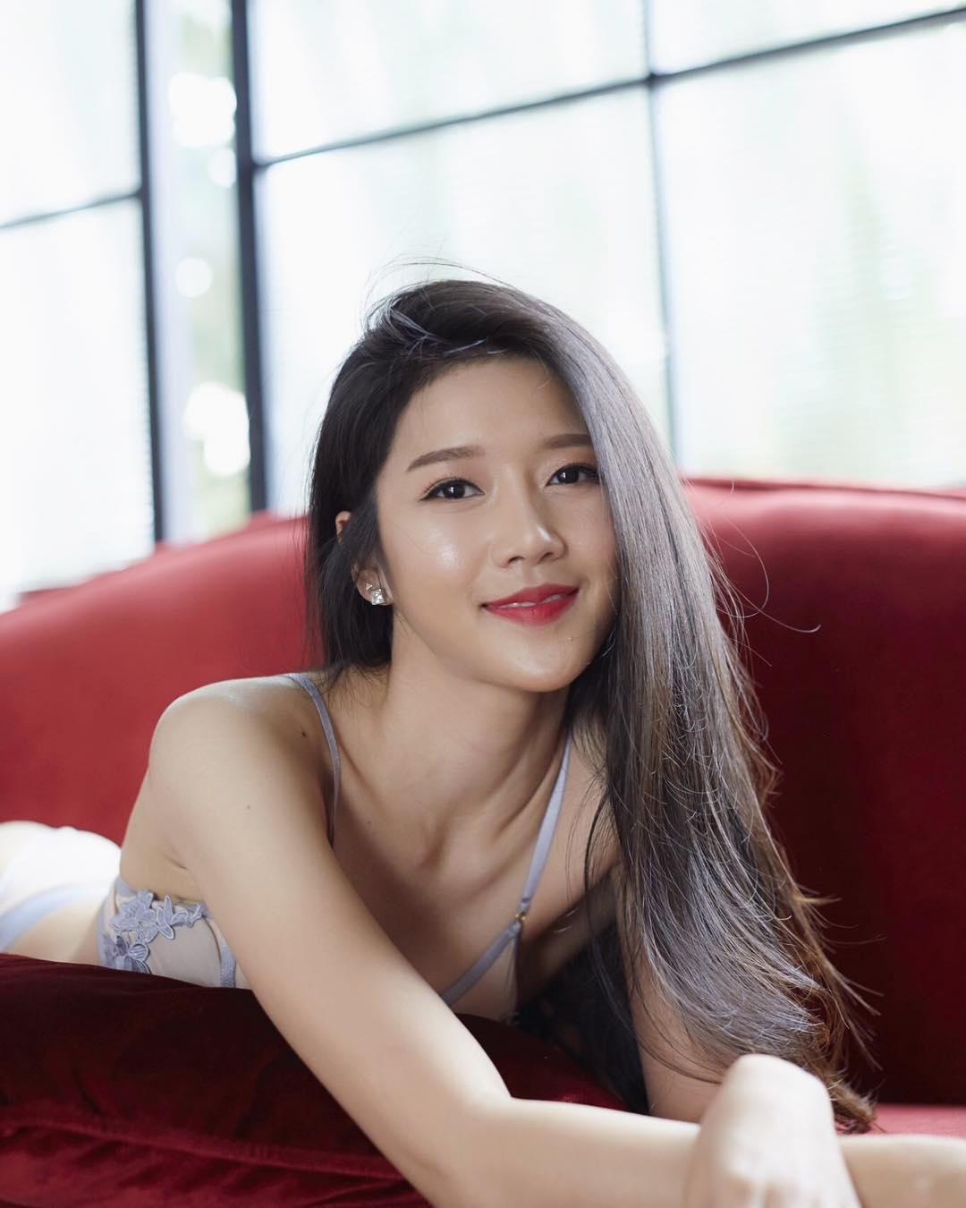 Eva Ava- 花花公子写真美图