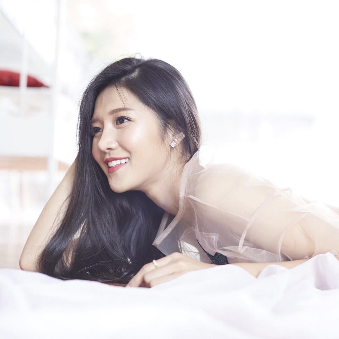 Eva Ava- 花花公子写真美图