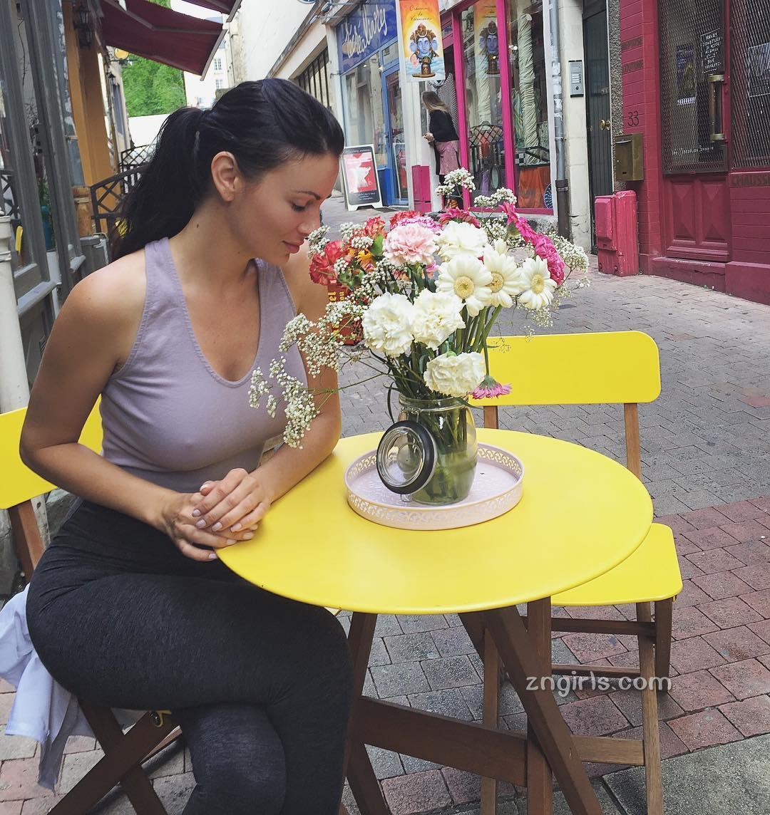 April Rose- 四月女孩的摇滚比基尼