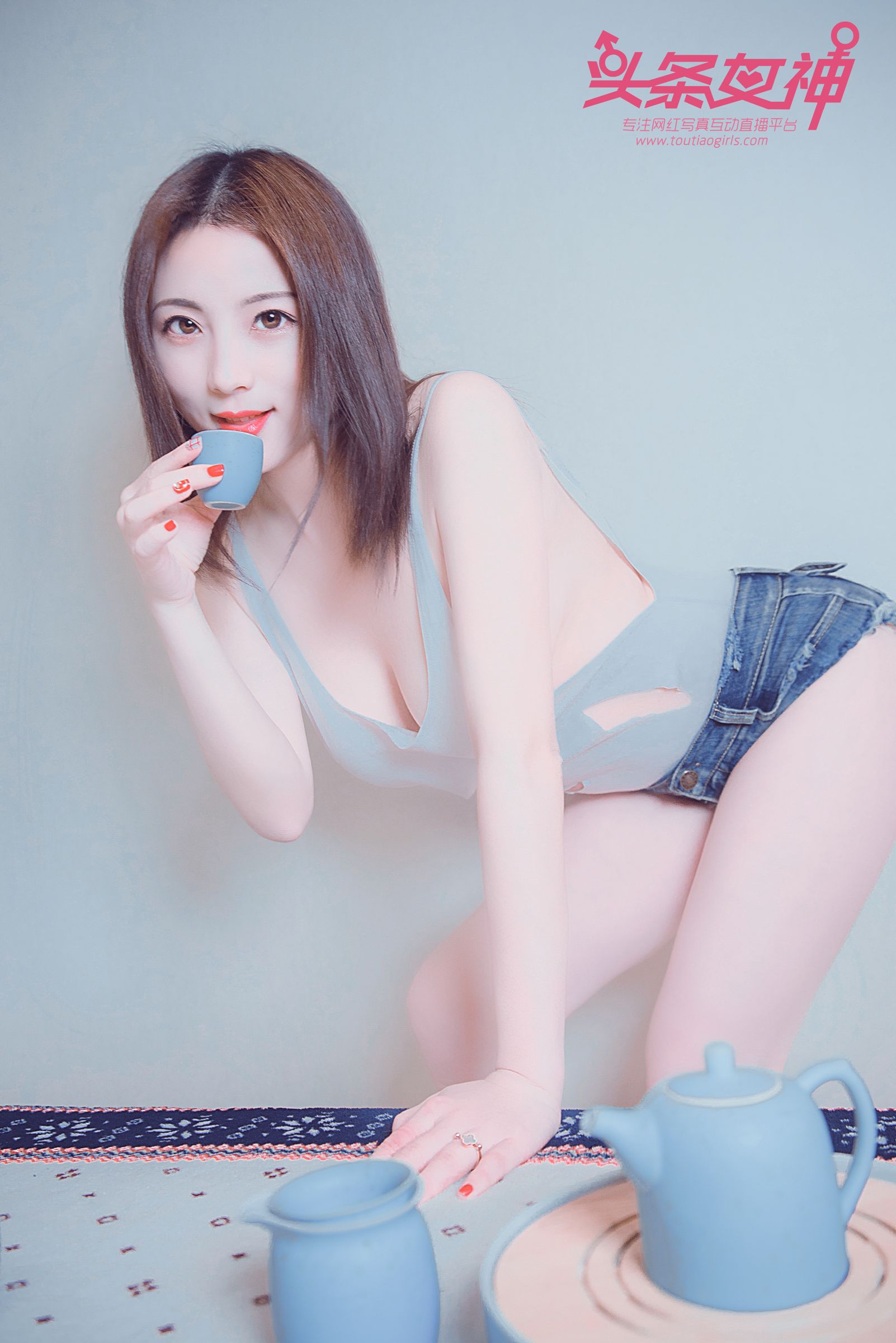 迪爱儿的跨栏背心