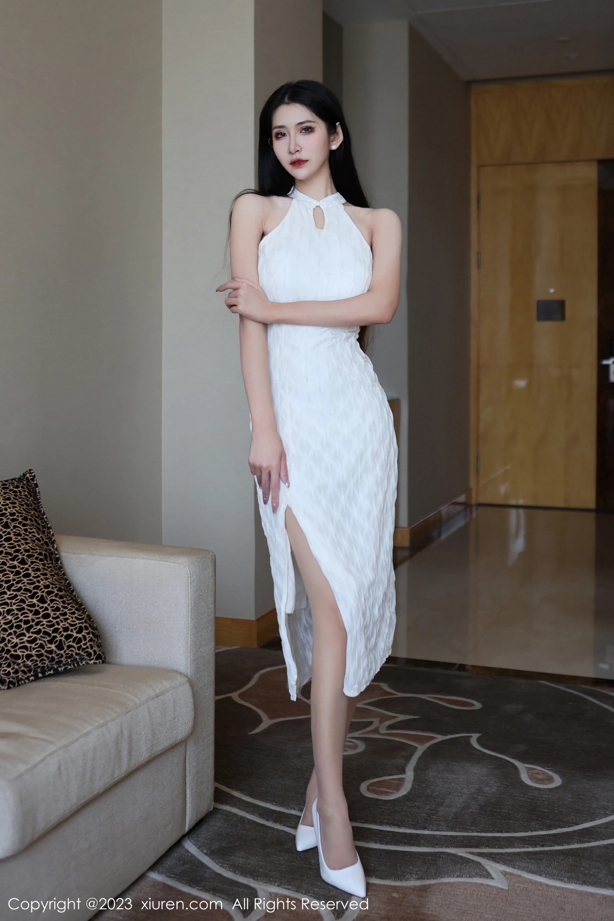 [XiuRen]高清写真图 2023.03.20 No.6438 依娜Yina 美腿丝袜