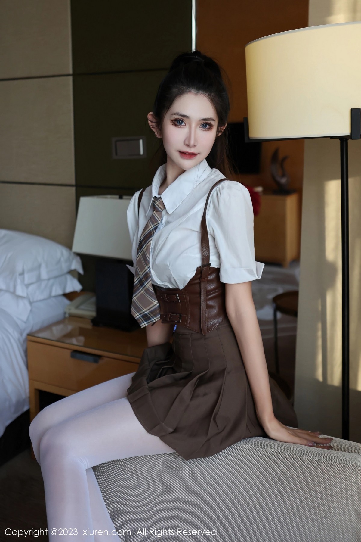 [XiuRen]高清写真图 2023.03.27 No.6478 依娜Yina 丝袜美腿
