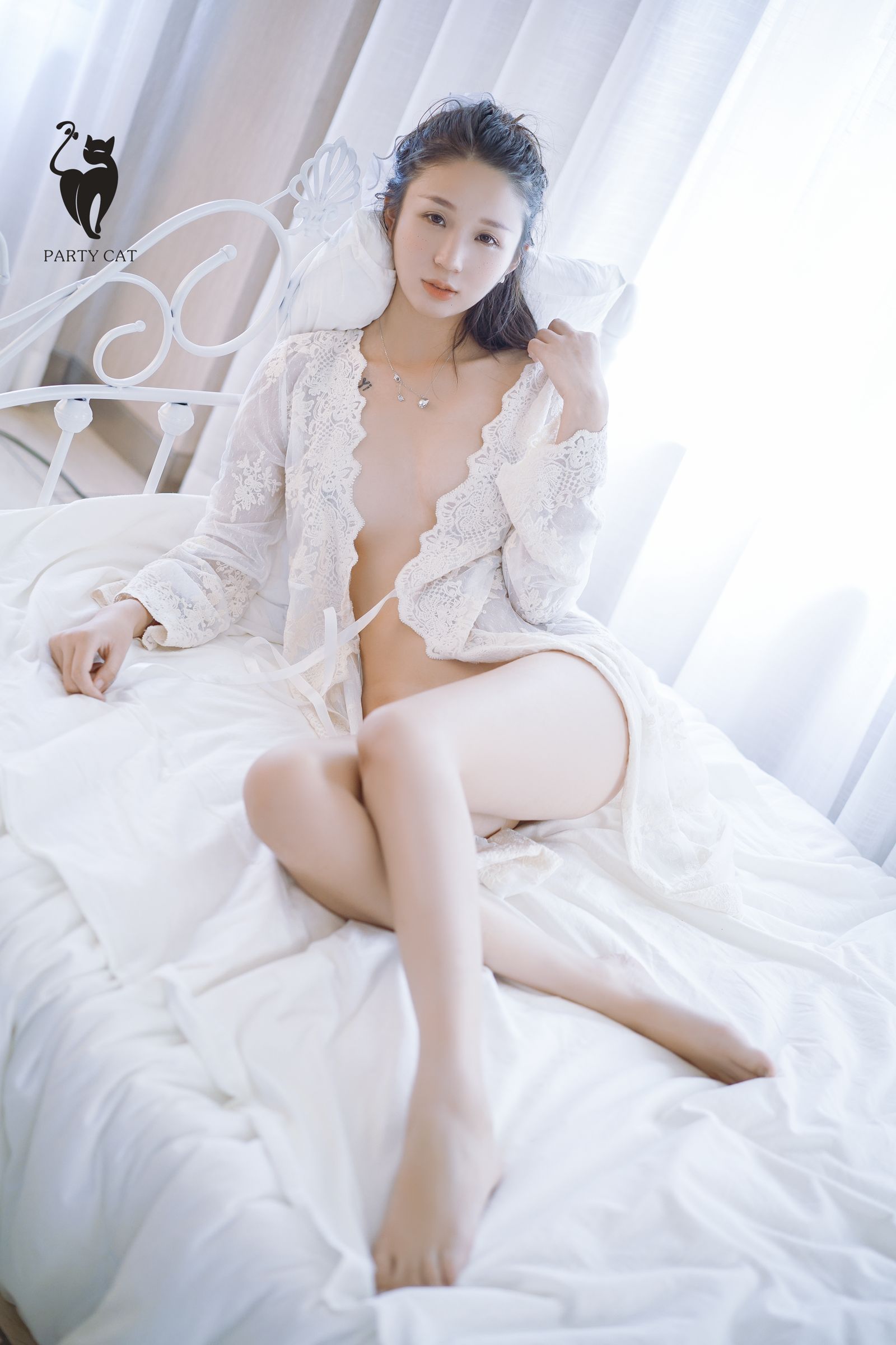 曲曲- [PartyCat轰趴猫]高清写真图 No.007 千娇百媚 ​​​