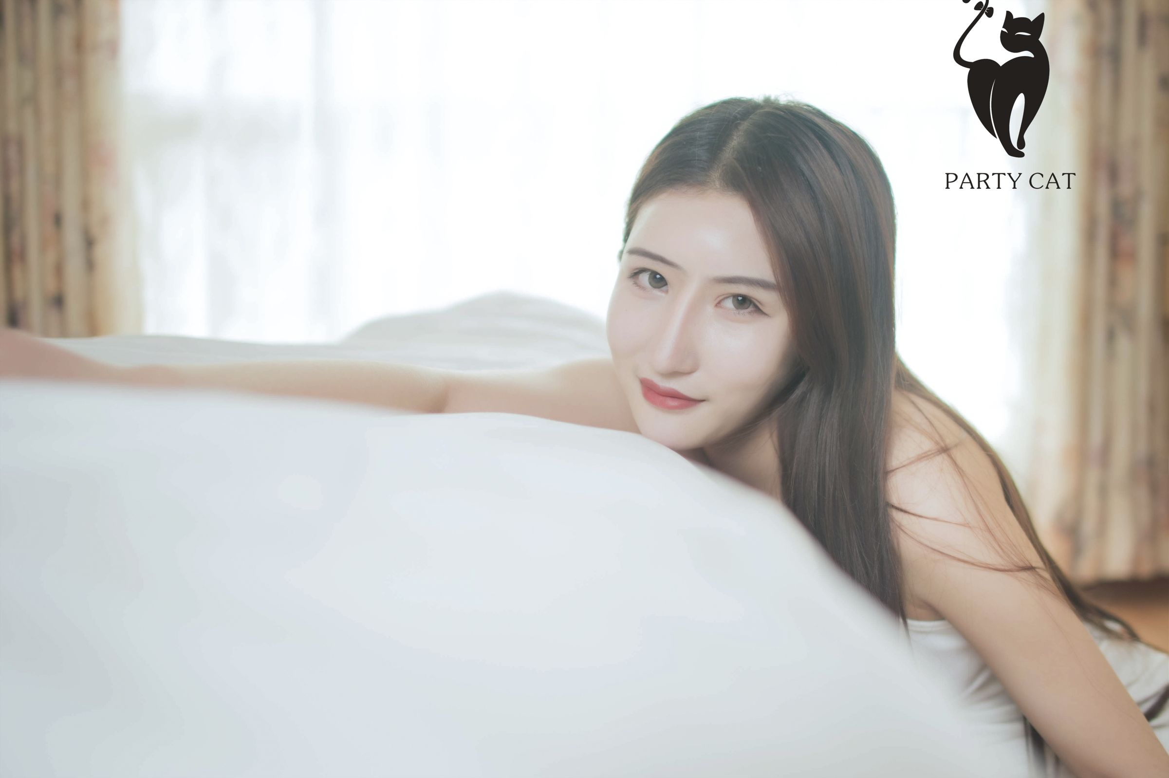 文琳- [PartyCat轰趴猫]高清写真图 No.012 温柔婉约 ​​​​