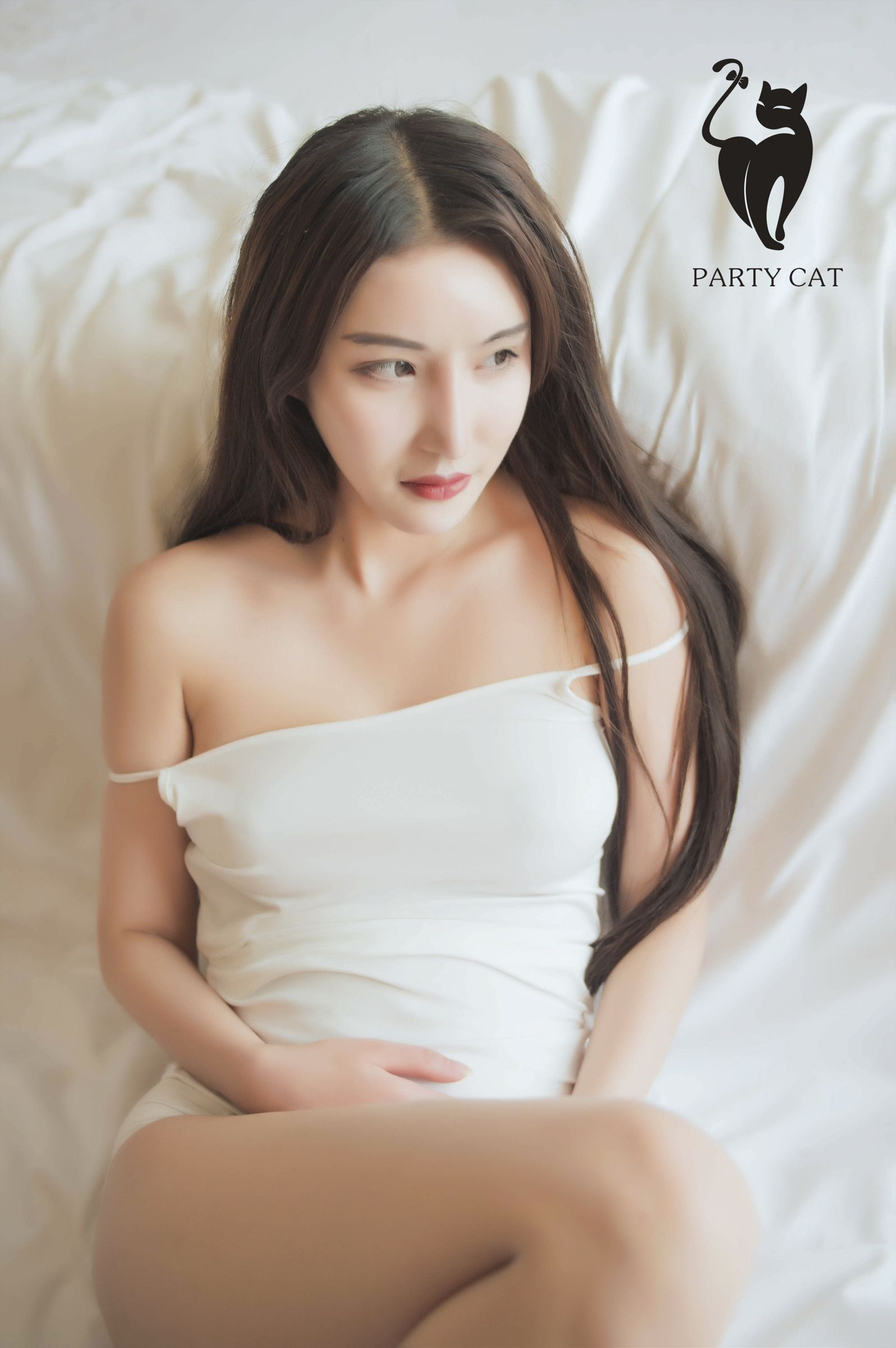 文琳- [PartyCat轰趴猫]高清写真图 No.012 温柔婉约 ​​​​