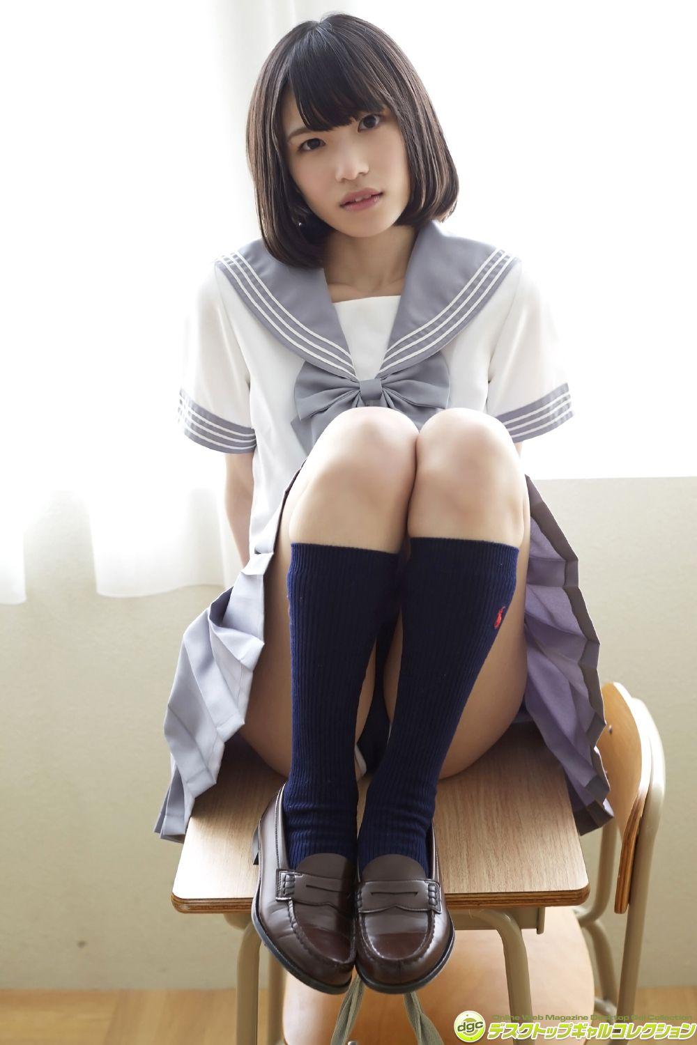 村上りいな- [DGC]高清写真图 グミとアイドル大好きな美少女の制服物語！
