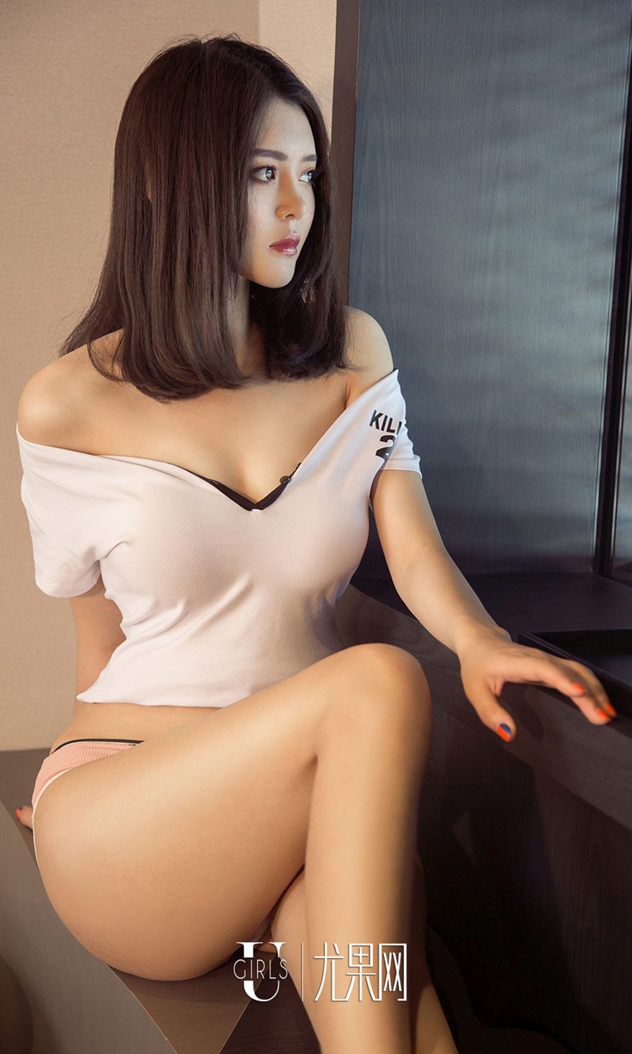 迷人的腰精梦琪 驾驭各种露脐装
