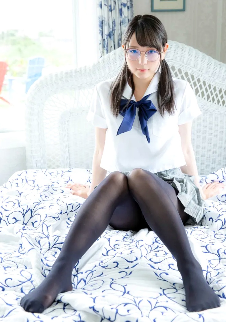 [ハレム] あまつ様写真集：密着フェティッシュ，性感校服黑丝诱惑私房照