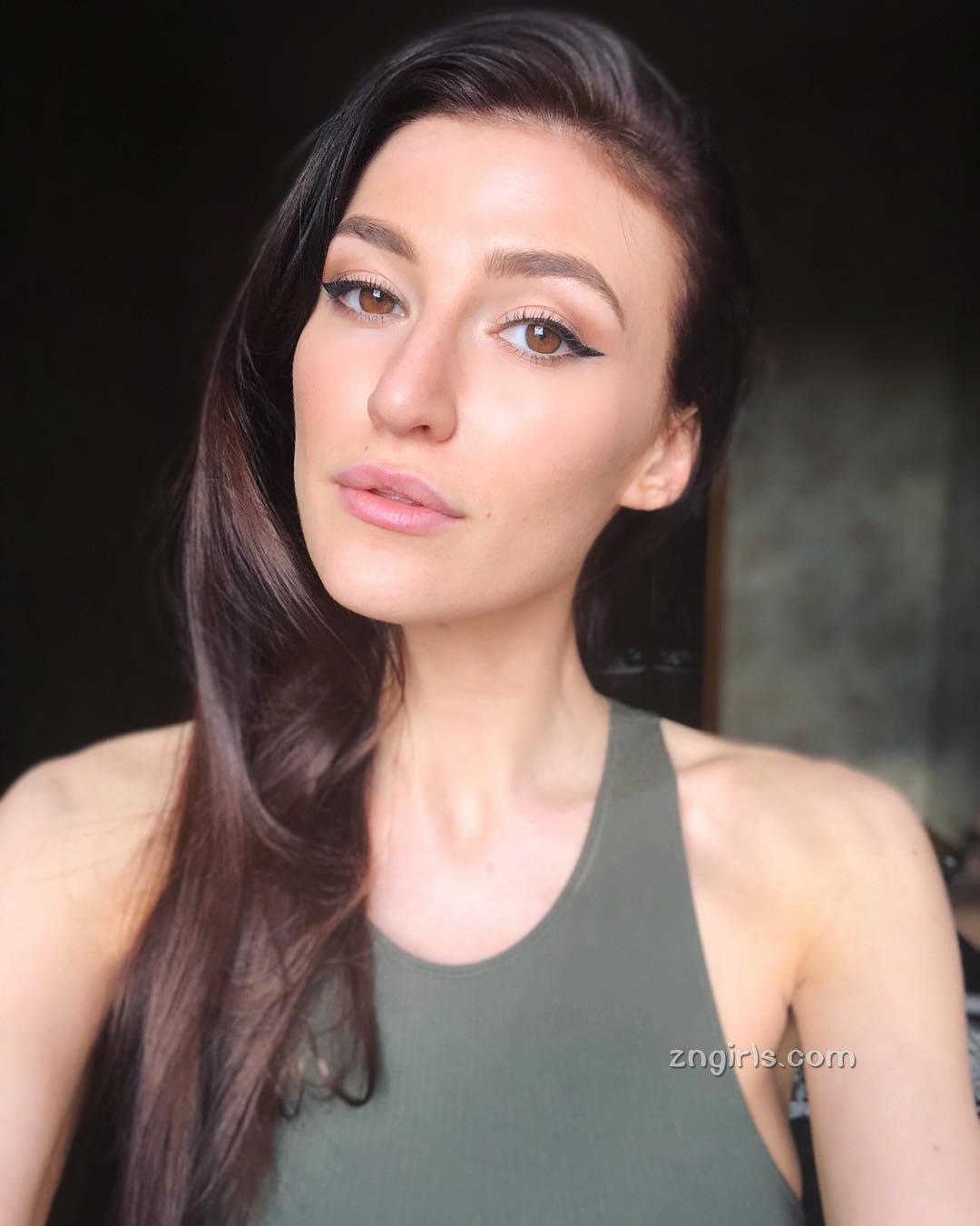 Maria Tretjakova- 饱满身材狂刷存在感超震撼