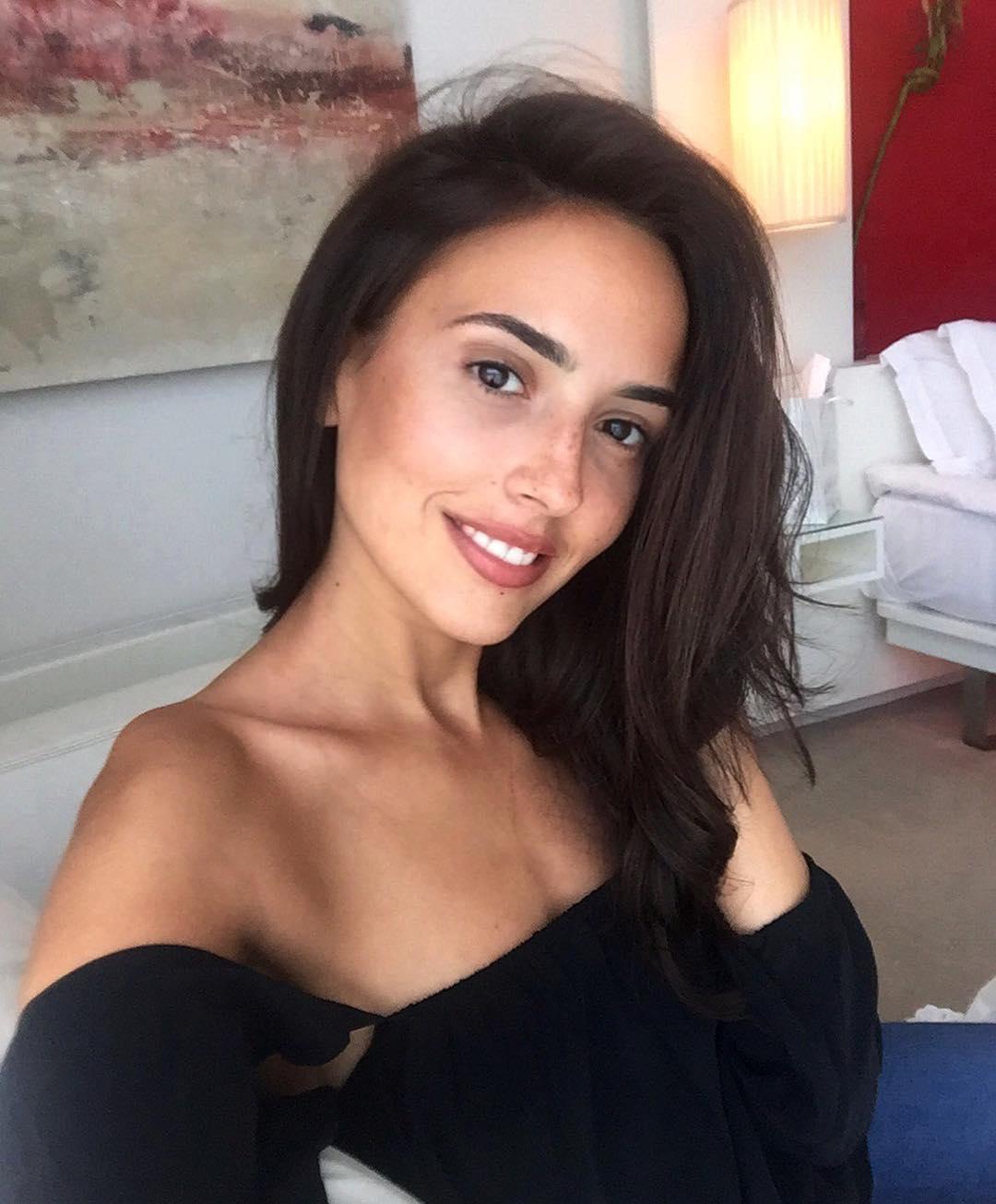Nadia Forde- 英超宝贝性感内衣大片