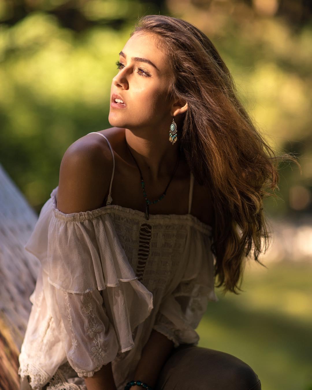 Paige Bonvallet- 俏皮妹子私房照