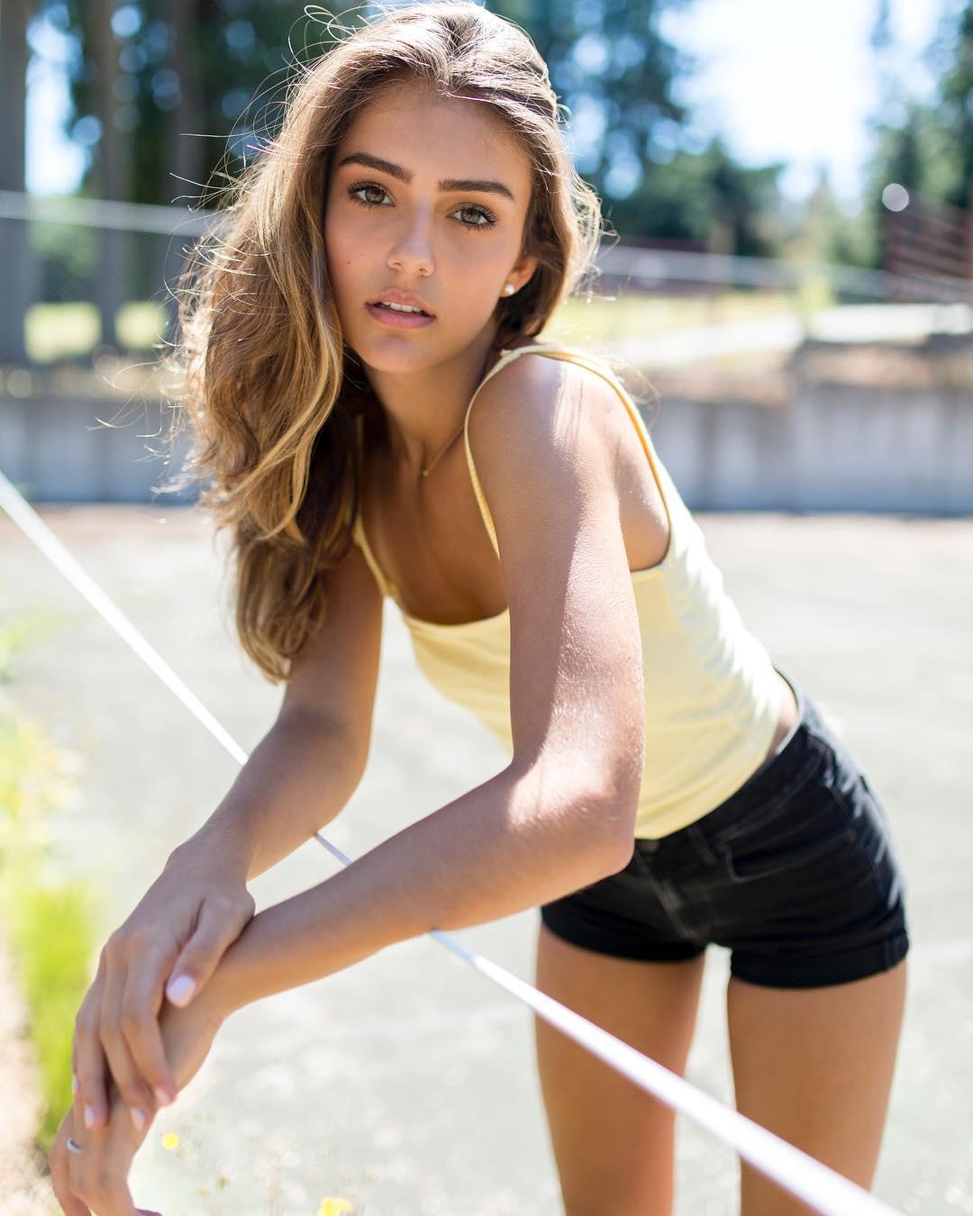 Paige Bonvallet- 俏皮妹子私房照