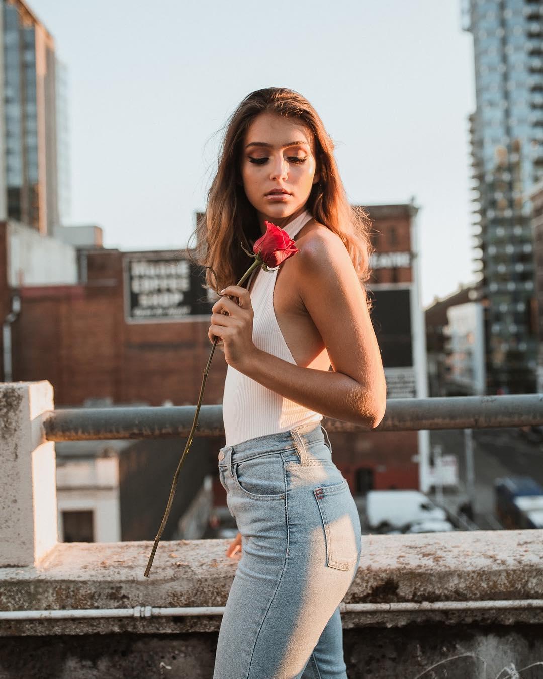 Paige Bonvallet- 俏皮妹子私房照