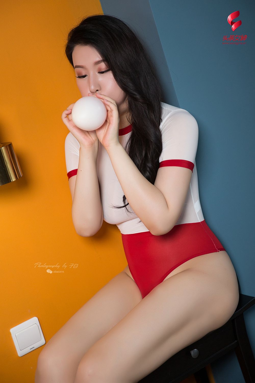 [TouTiao头条女神]高清写真图 2019.09.10 晴子的漫画快乐时光 钟晴