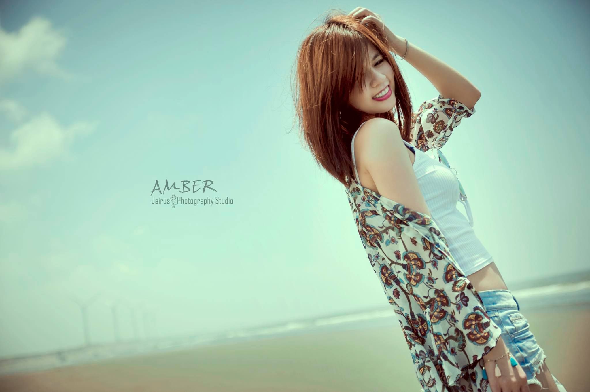 安柏涵AmberHan- 清新甜美的OL