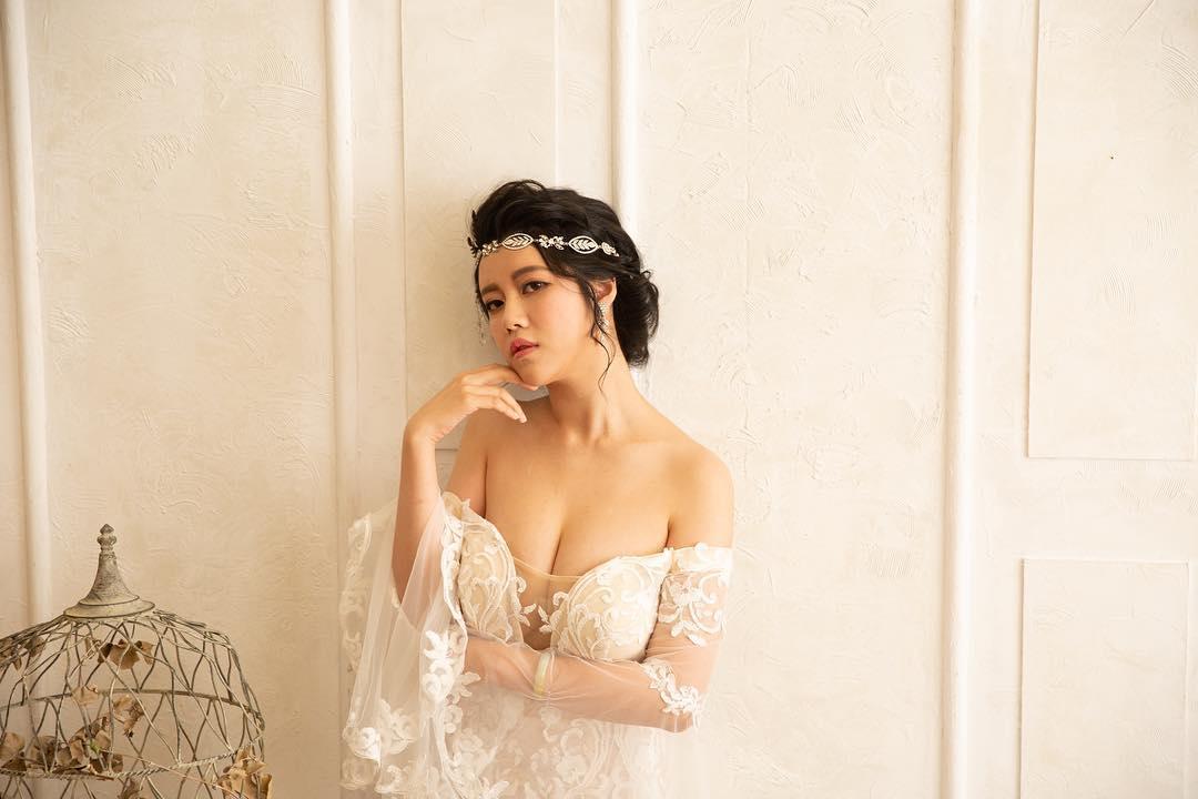 鹿芷绮- 爱喝牛奶的妹子自带丰沛乳量