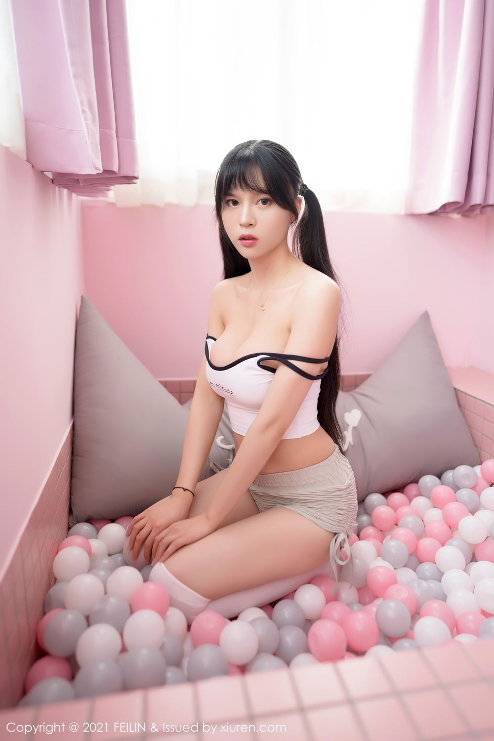 [FEILIN]高清写真图 2021.01.04 No.364 桃香子