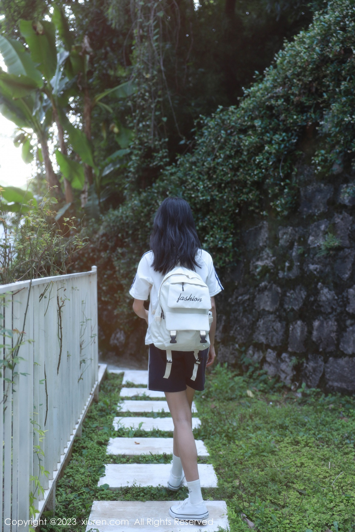 [XiuRen]高清写真图 2023.06.12 No.6895 糖豆sisi 新人美腿