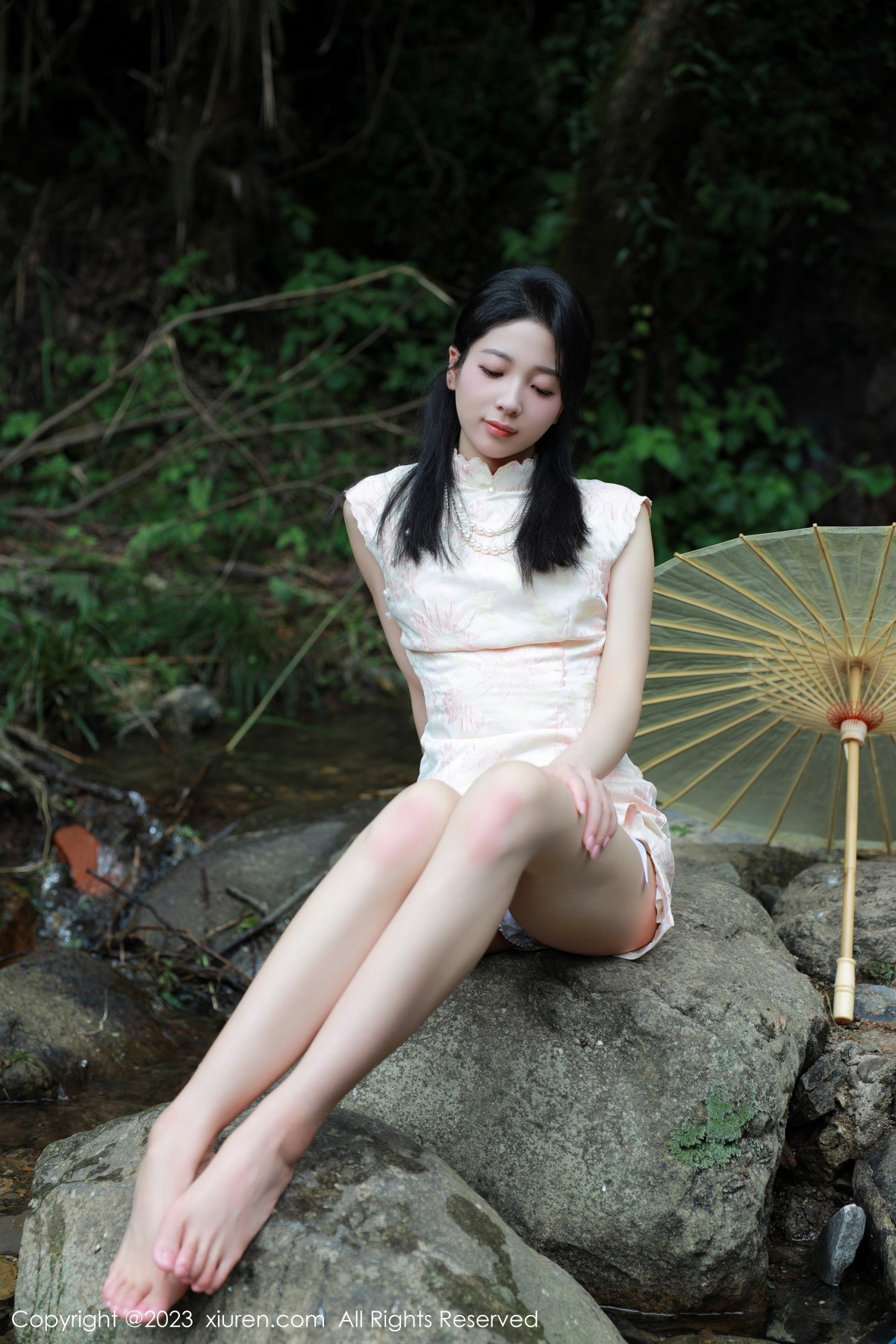 [XiuRen]高清写真图 2023.08.15 No.7234 糖豆sisi 旗袍美腿