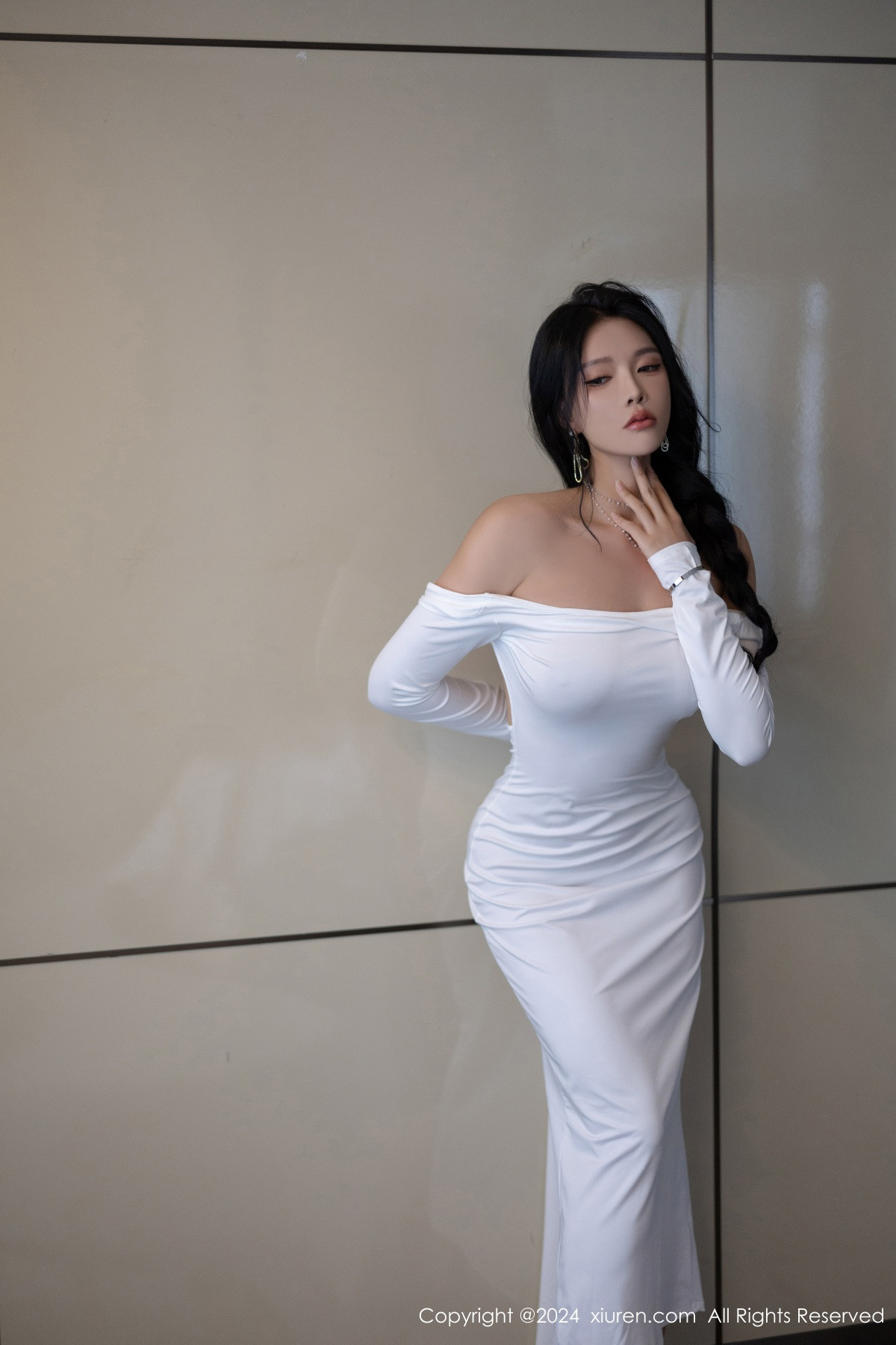 [XiuRen]高清写真图 2024.09.05 No.9115 娜比 黑丝美腿