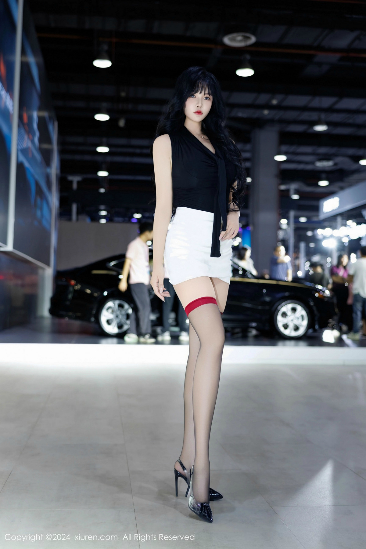 [XiuRen]高清写真图 2024.12.10 No.9575 娜比 黑丝美腿