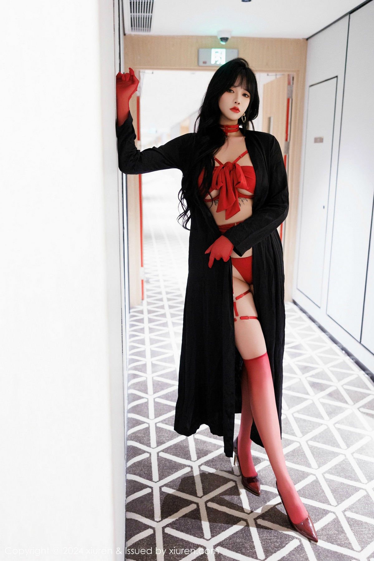 [XiuRen]高清写真图 2024.12.27 No.9671 娜比 丝袜美腿