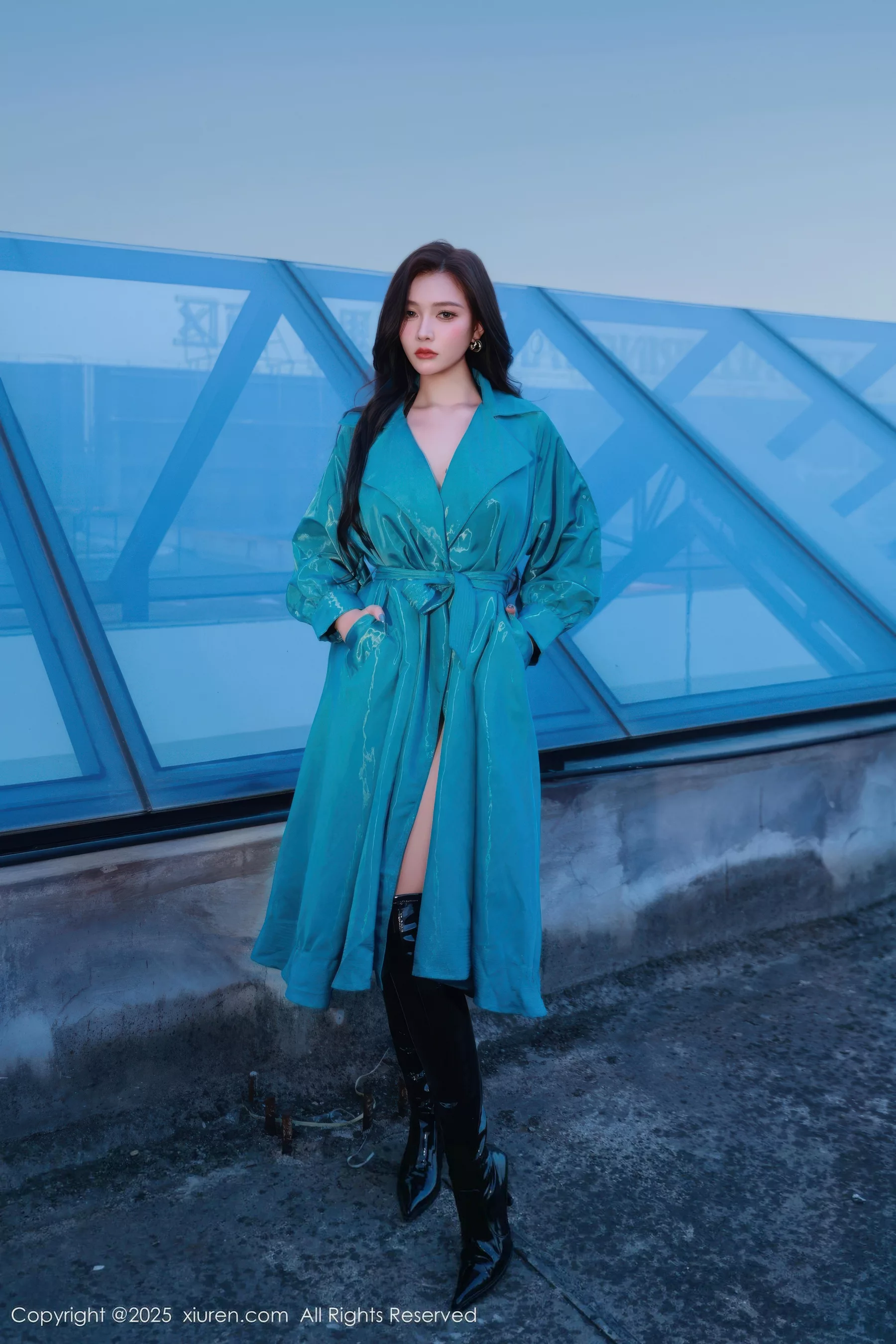 [XiuRen]高清写真图 2025.09.17 No.10776 娜比 蕾丝情趣内衣