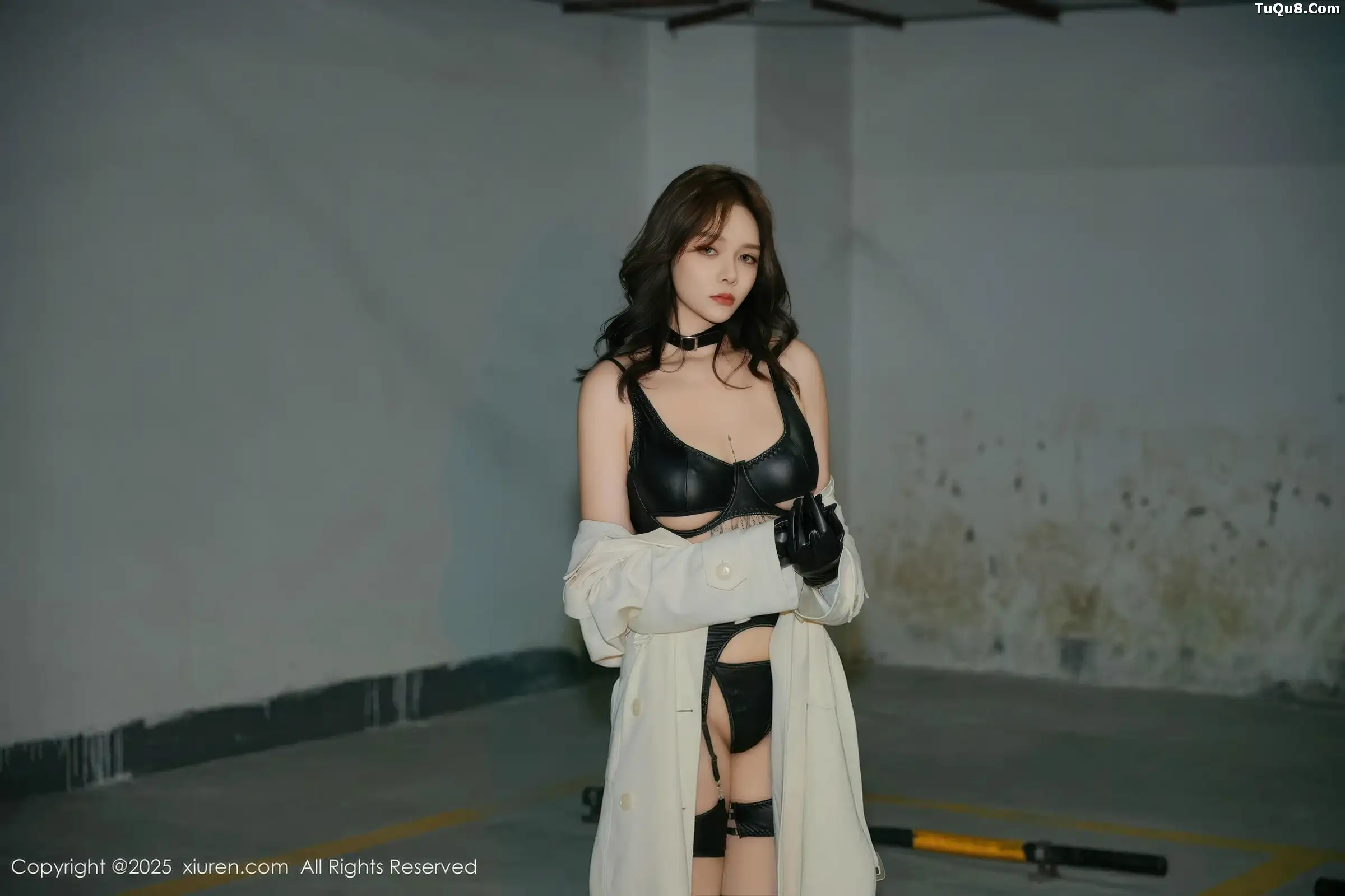 [XiuRen]高清写真图 2025.12.30 No.11176 娜比 黑色情趣内衣