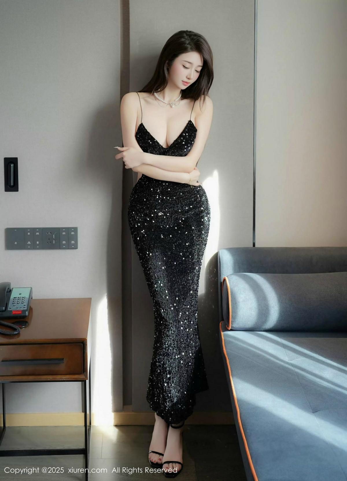 [XiuRen]高清写真图 2025.02.26 No.9937 星星baby 美腿性感