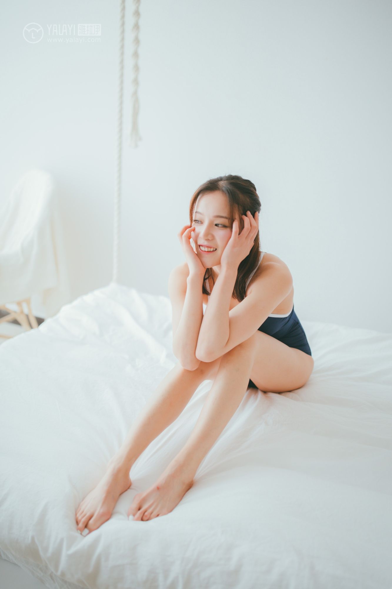 [YALAYI雅拉伊]高清写真图 2019.03.26 No.119 糖味 牵着猫的妹子