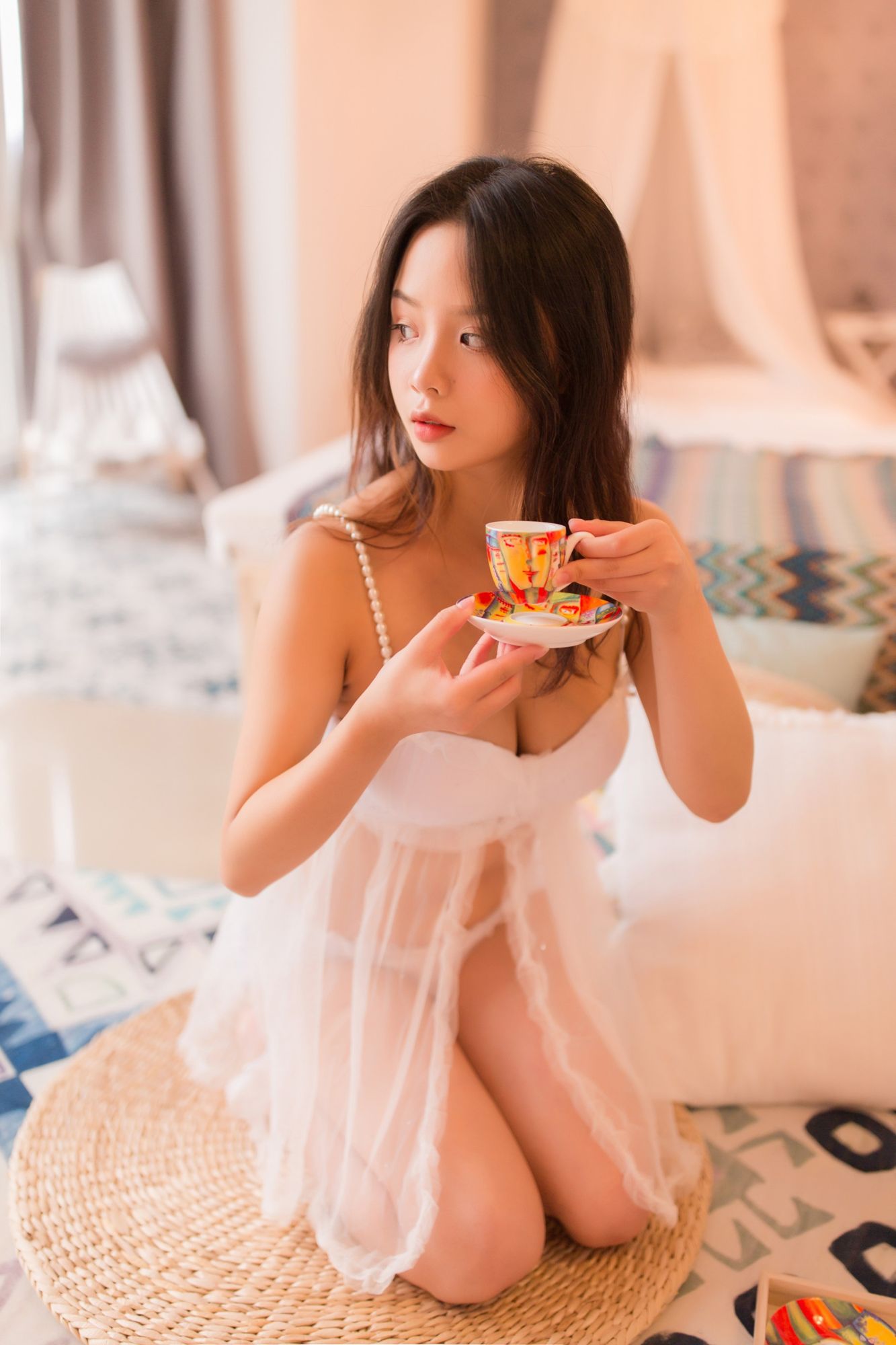 [YALAYI雅拉伊]高清写真图2018.11.23 No.129 异域风情少女 小小兔