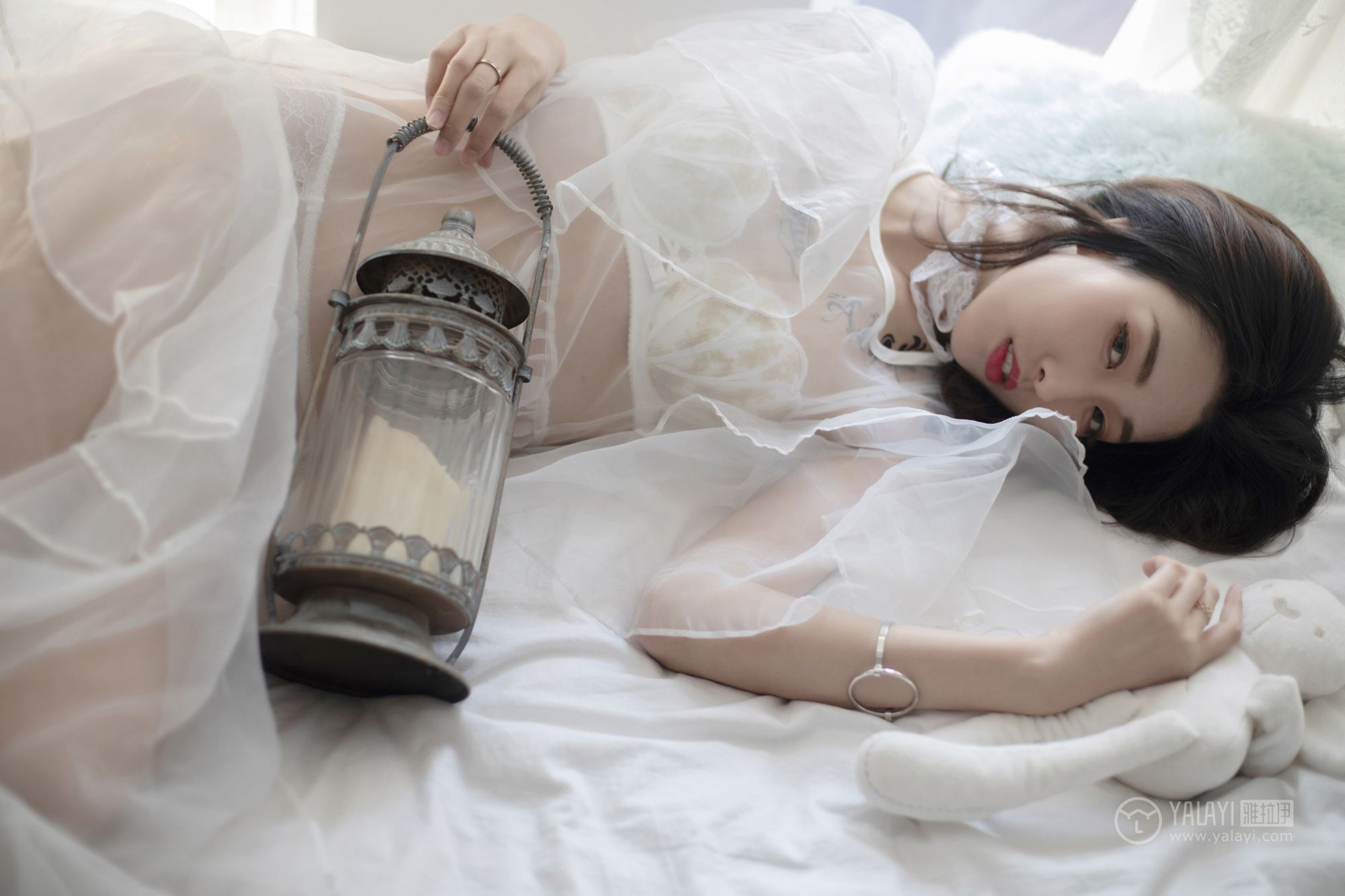 [YALAYI雅拉伊]高清写真图 2019.02.17 No.188 蕾丝浅笑 佳佳