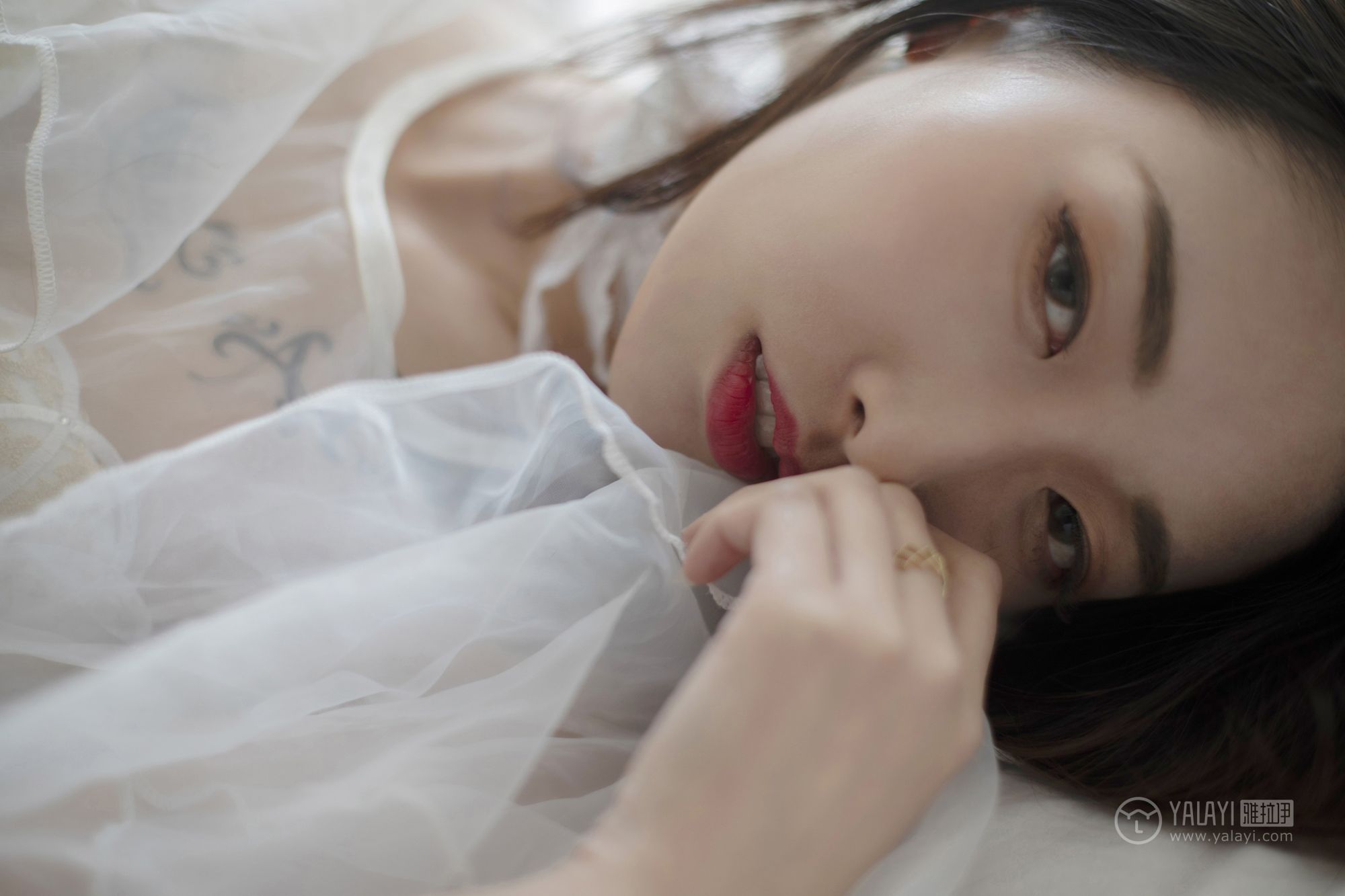 [YALAYI雅拉伊]高清写真图 2019.02.17 No.188 蕾丝浅笑 佳佳