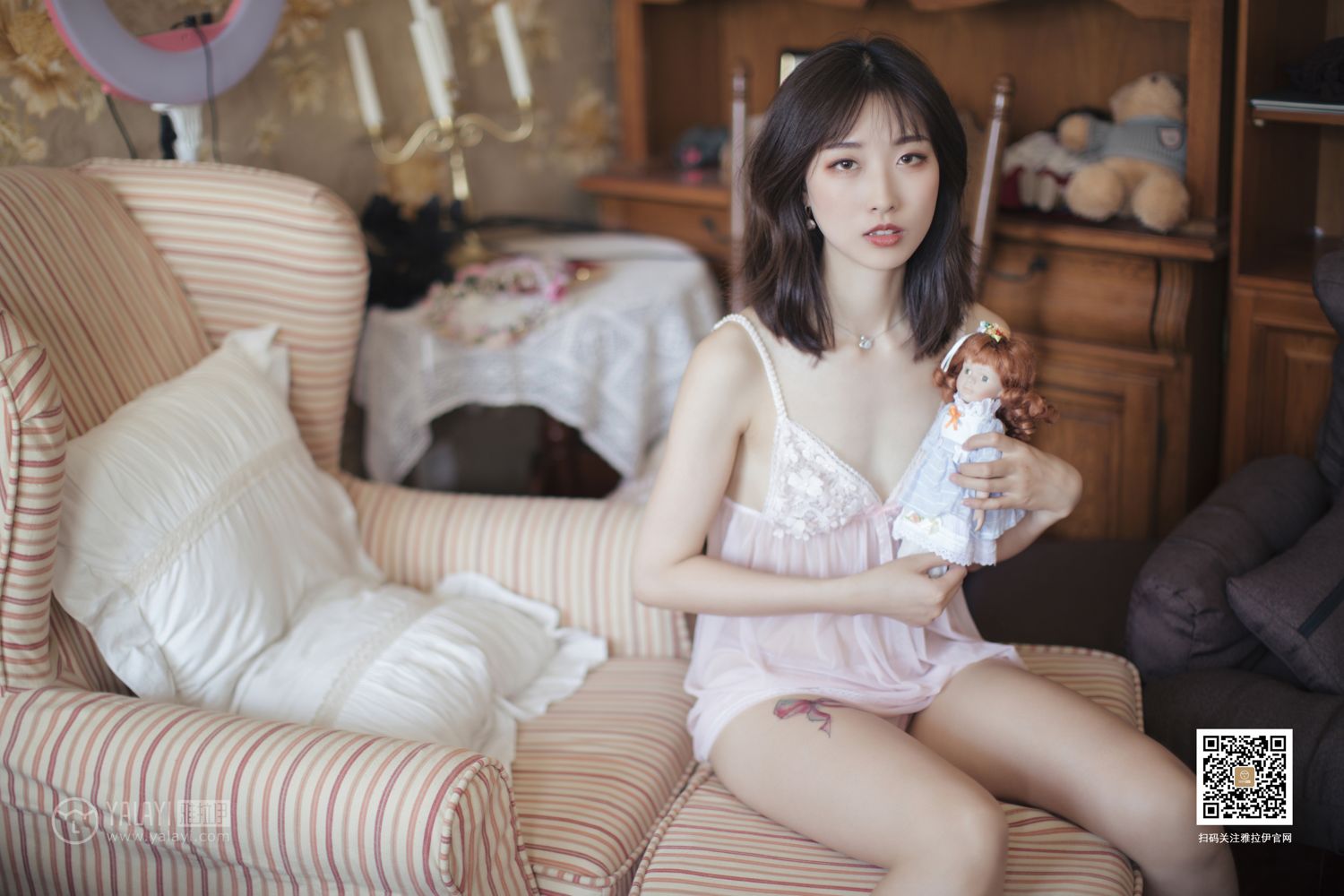 [YALAYI雅拉伊]高清写真图 2019.09.02 No.388 闺房记乐 佳佳