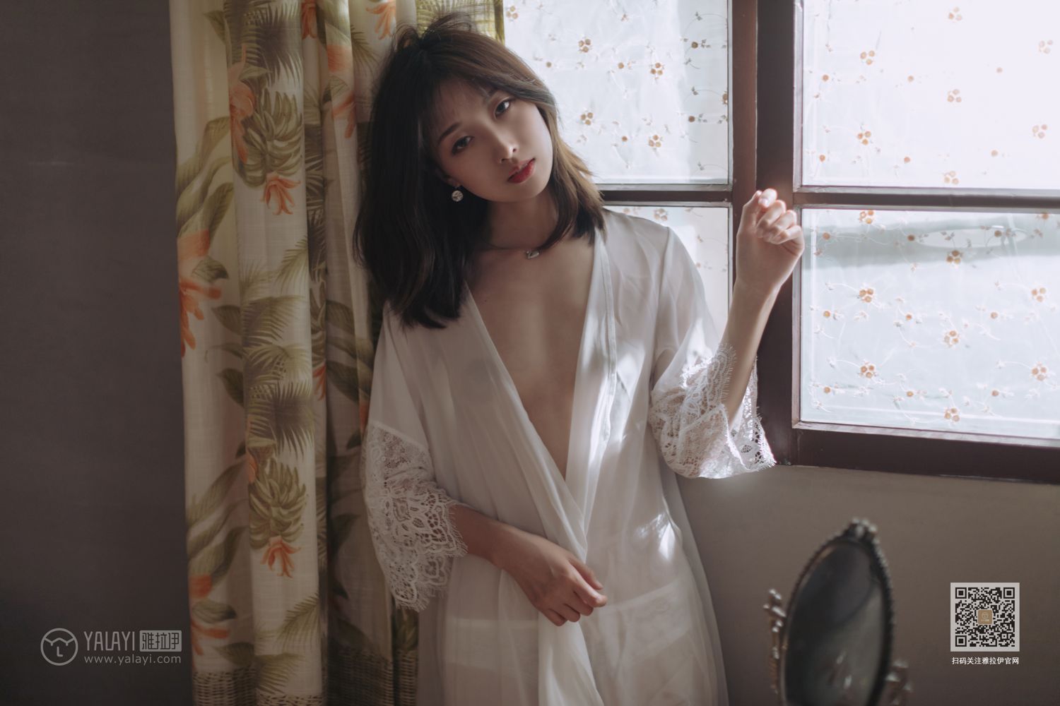 [YALAYI雅拉伊]高清写真图 2019.10.12 No.427 寂寞心房 佳佳