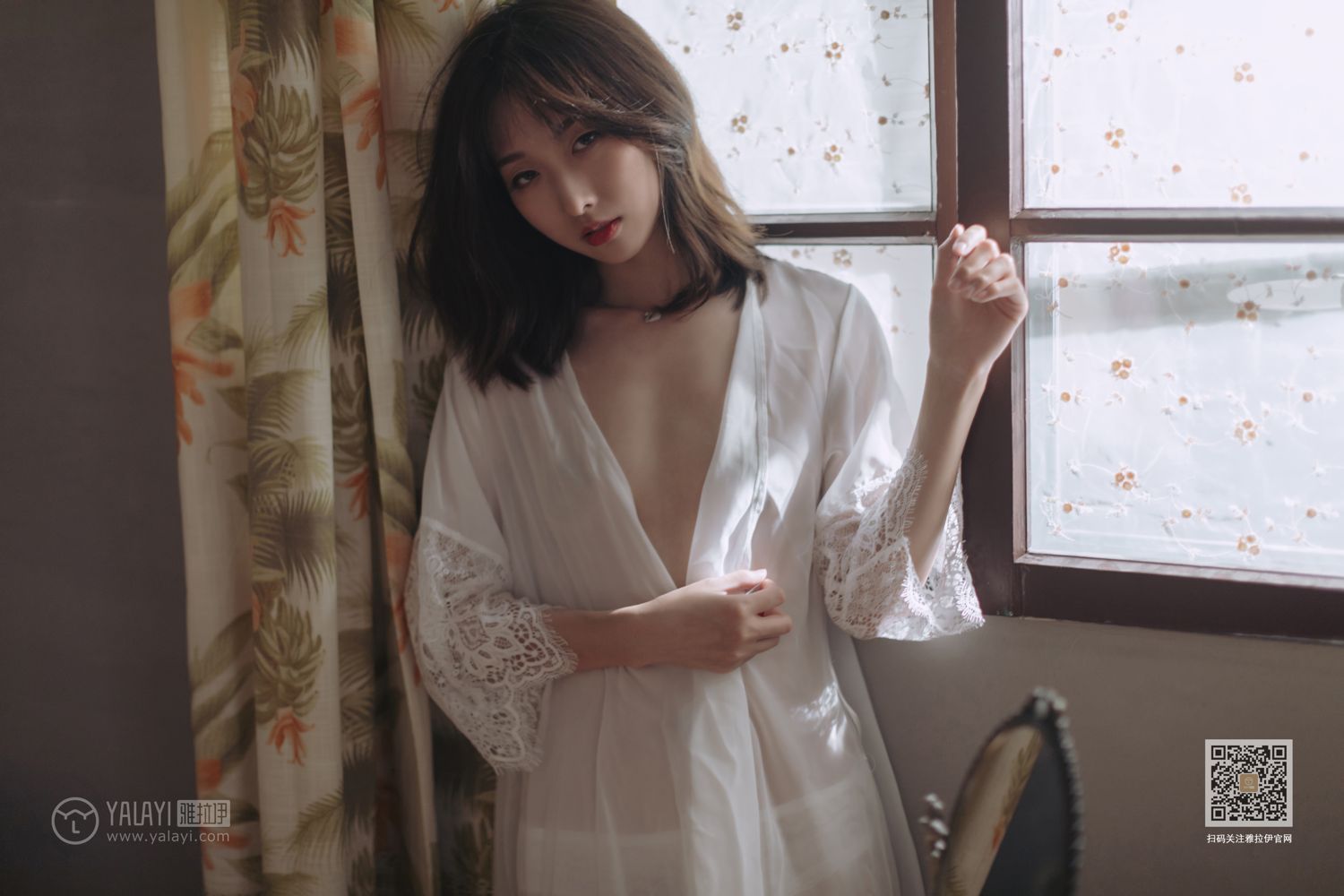 [YALAYI雅拉伊]高清写真图 2019.10.12 No.427 寂寞心房 佳佳