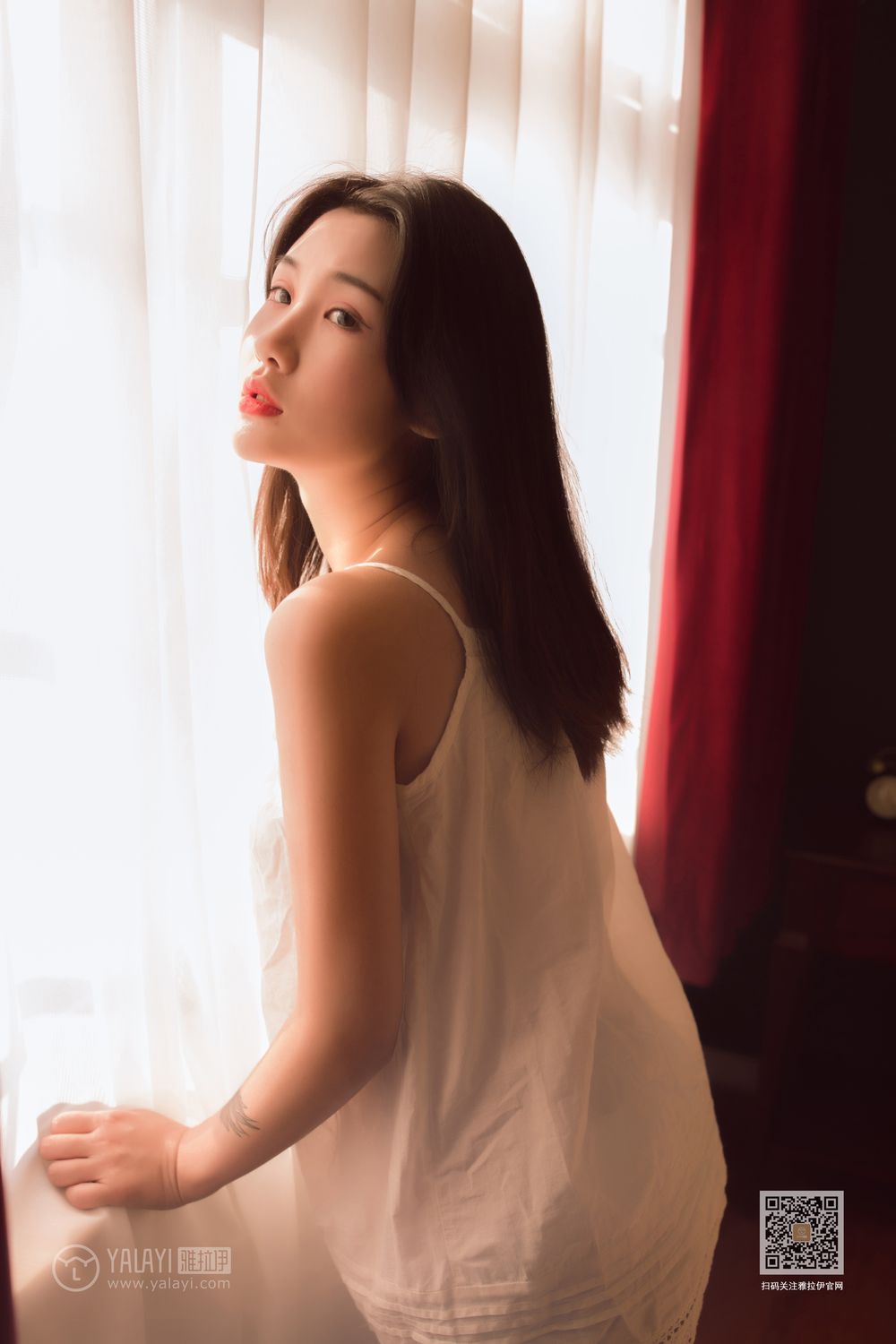 [YALAYI雅拉伊]高清写真图 2019.12.17 No.493 爱于黄昏后 籹籹仔