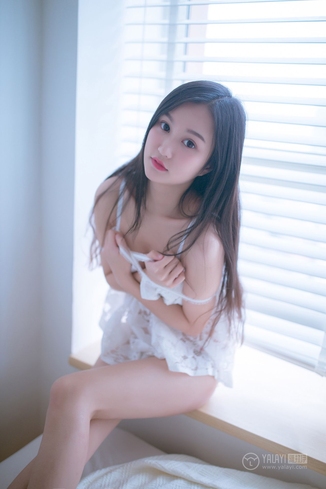 [YALAYI雅拉伊]高清写真图 2019.02.14 No.185 你是我手里那束花 仙女不会灰